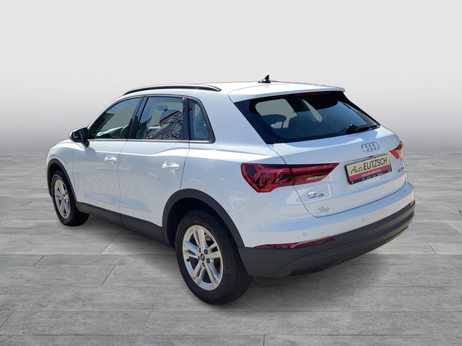 Fahrzeugabbildung Audi Q3 45 TFSIe S tronic LED Navi ACC AVC RFK SH