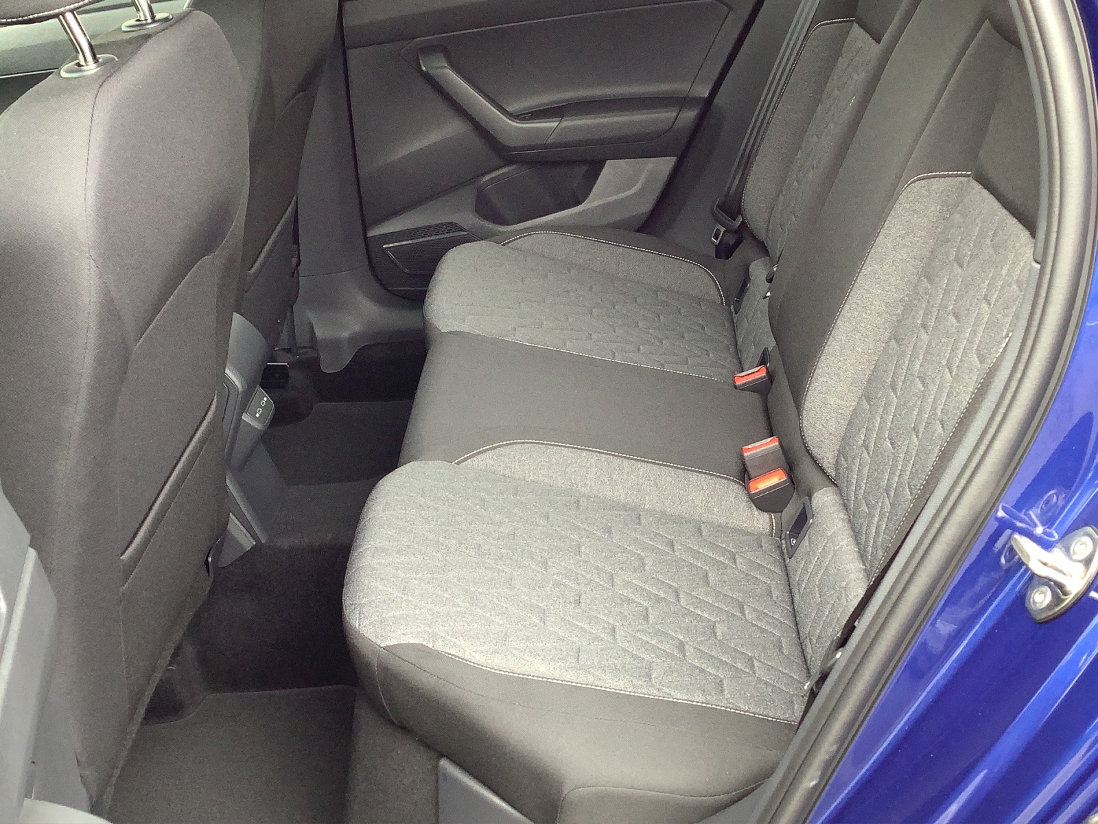 Fahrzeugabbildung Volkswagen Taigo Move DSG Matrix Kamera ACC Navi