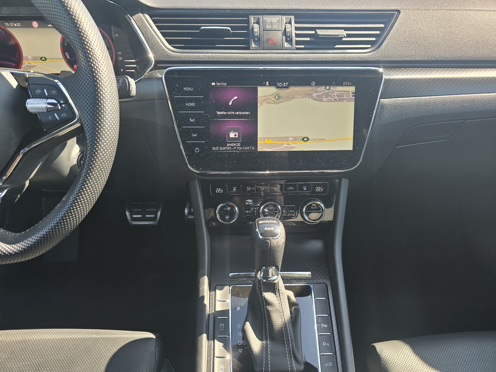 Fahrzeugabbildung SKODA Superb Combi Sportline 4x4 Matrix Navi ACC DCC 4xSHZ VC