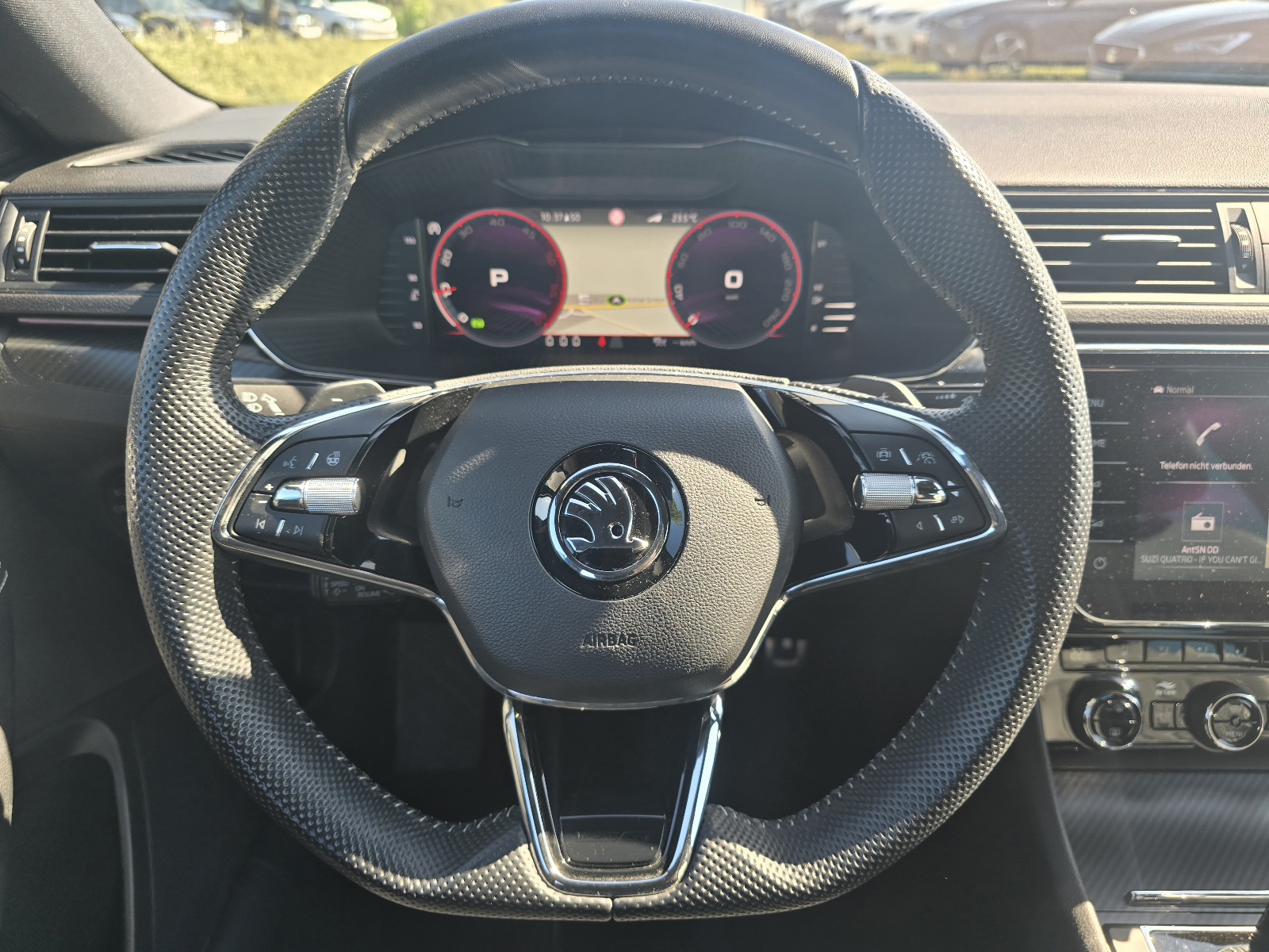 Fahrzeugabbildung SKODA Superb Combi Sportline 4x4 Matrix Navi ACC DCC 4xSHZ VC