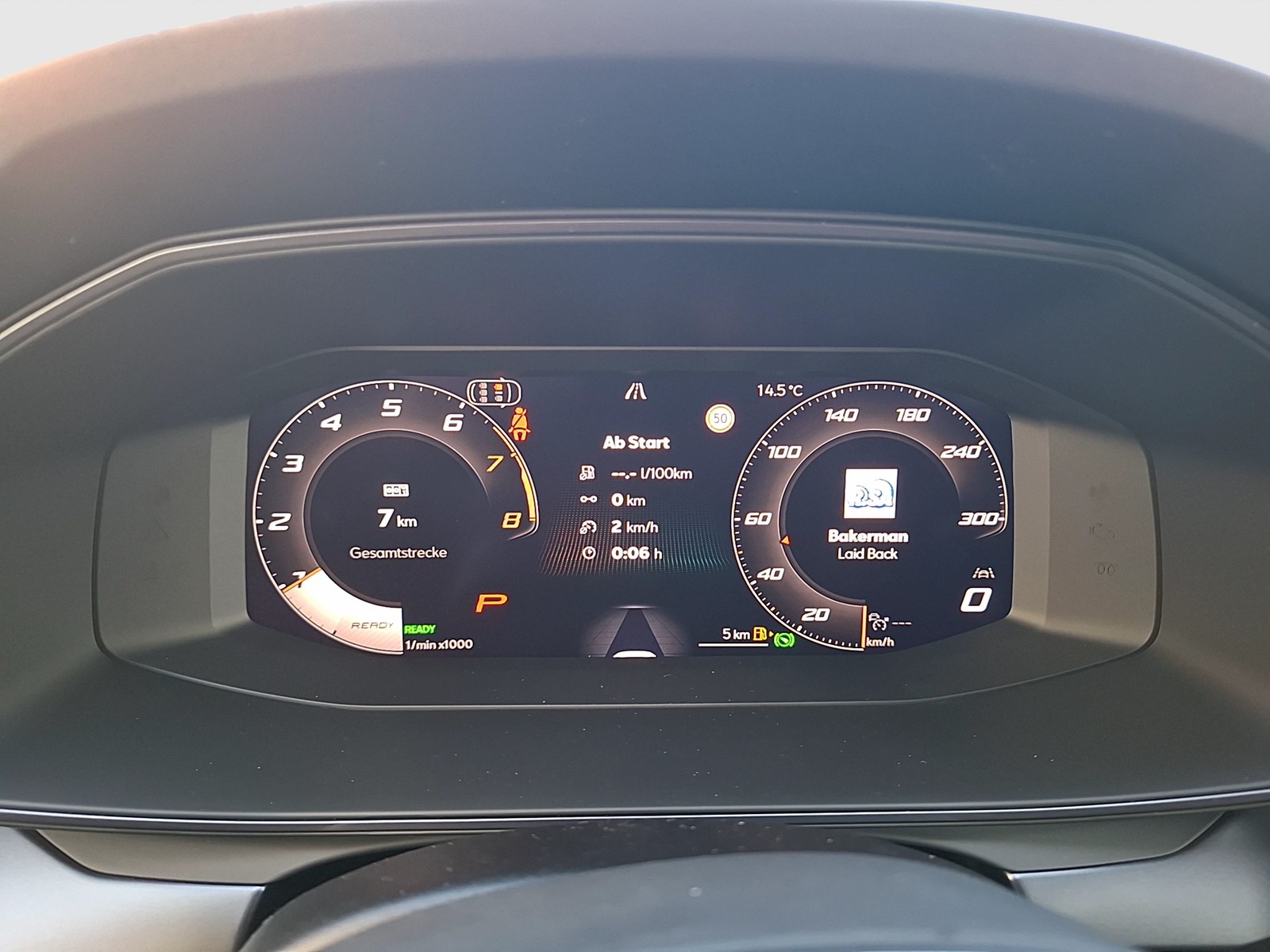 Fahrzeugabbildung CUPRA Leon ST eTSI DSG LED CarPlay ACC RFK SH 18