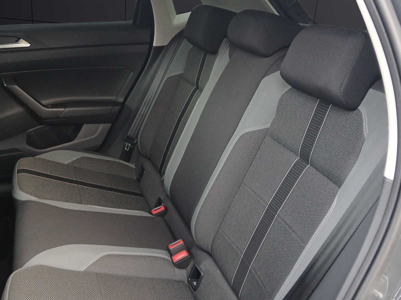 Fahrzeugabbildung Volkswagen Polo TSI Highline Climatronic ACC PDC SH LM