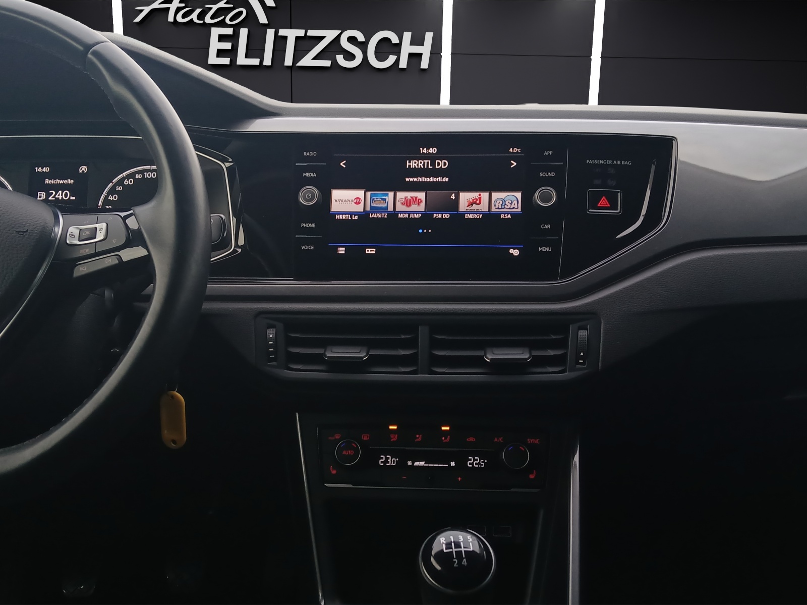 Fahrzeugabbildung Volkswagen Polo TSI Highline Climatronic ACC PDC SH LM