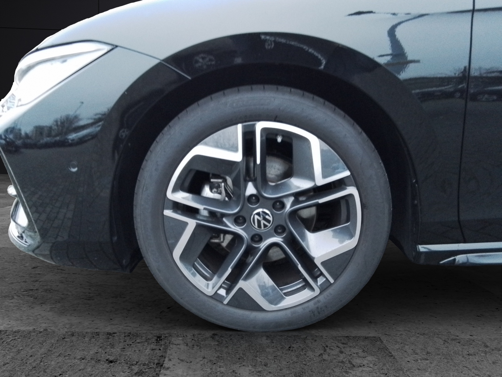Fahrzeugabbildung Volkswagen Passat TDI DSG R-Line MATRIX ACC AHK 18