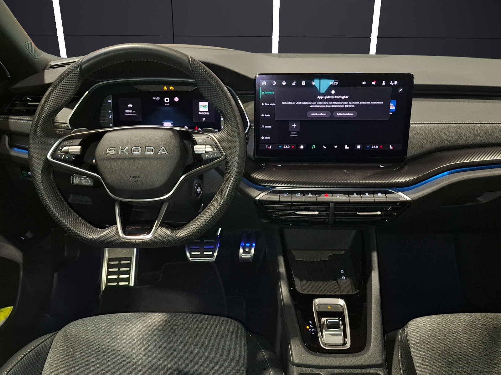 Fahrzeugabbildung SKODA Octavia Combi TDI Sportline DSG Matrix Navi HUD VC ACC 360° SH 18