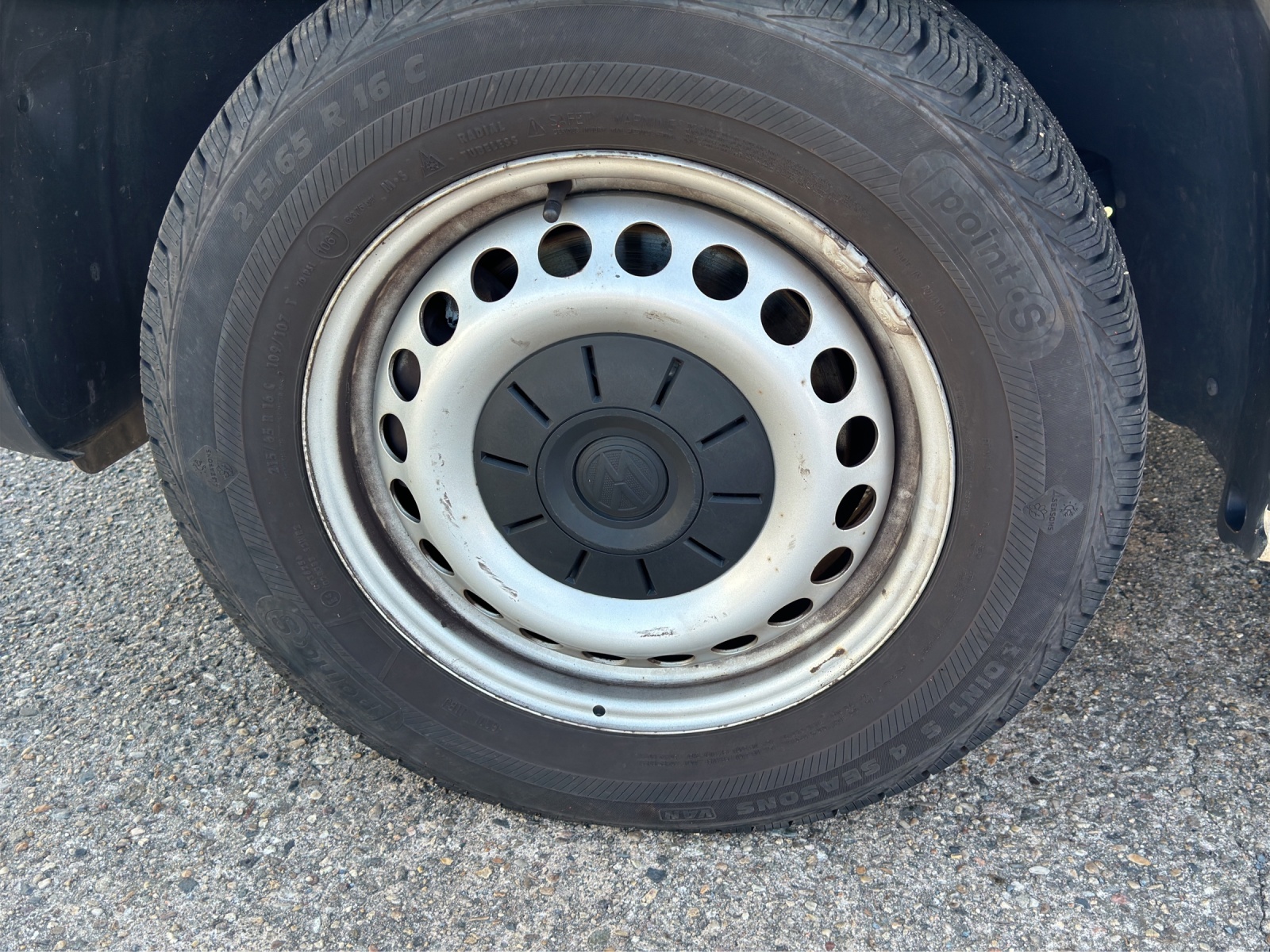 Fahrzeugabbildung Volkswagen T6 Transporter T6.1 TDI Kasten STH PDC DAB+ Klima