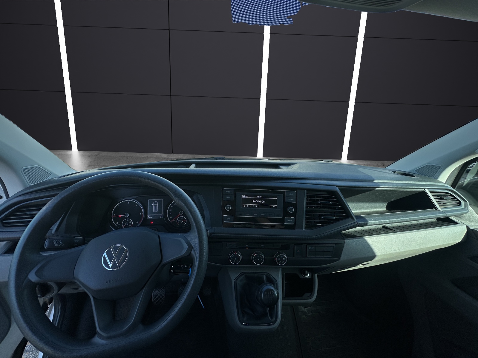 Fahrzeugabbildung Volkswagen T6 Transporter T6.1 TDI Kasten STH PDC DAB+ Klima