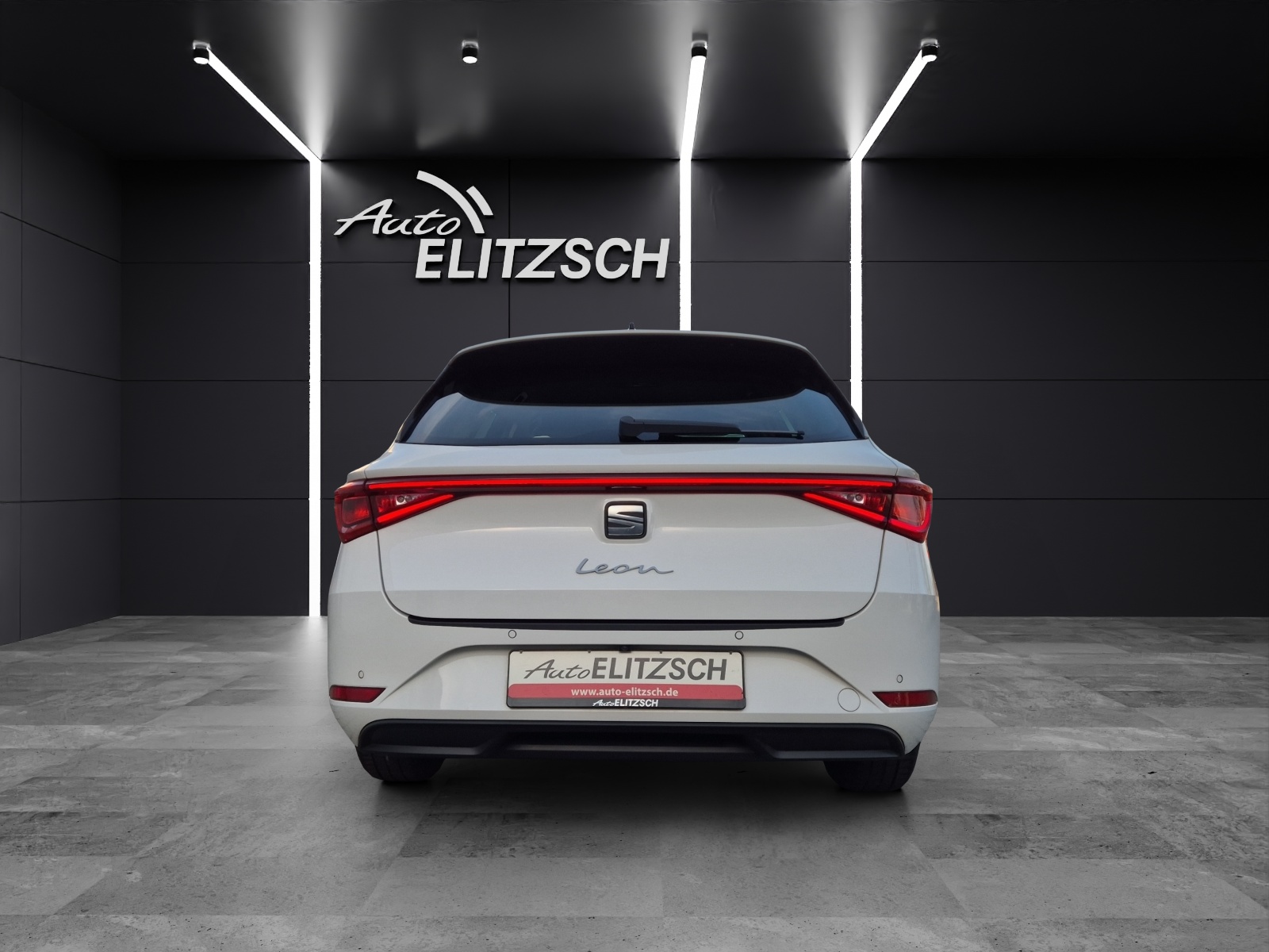 Fahrzeugabbildung SEAT Leon ST TDI Style DSG LED Navi AID ACC RFK beats SH