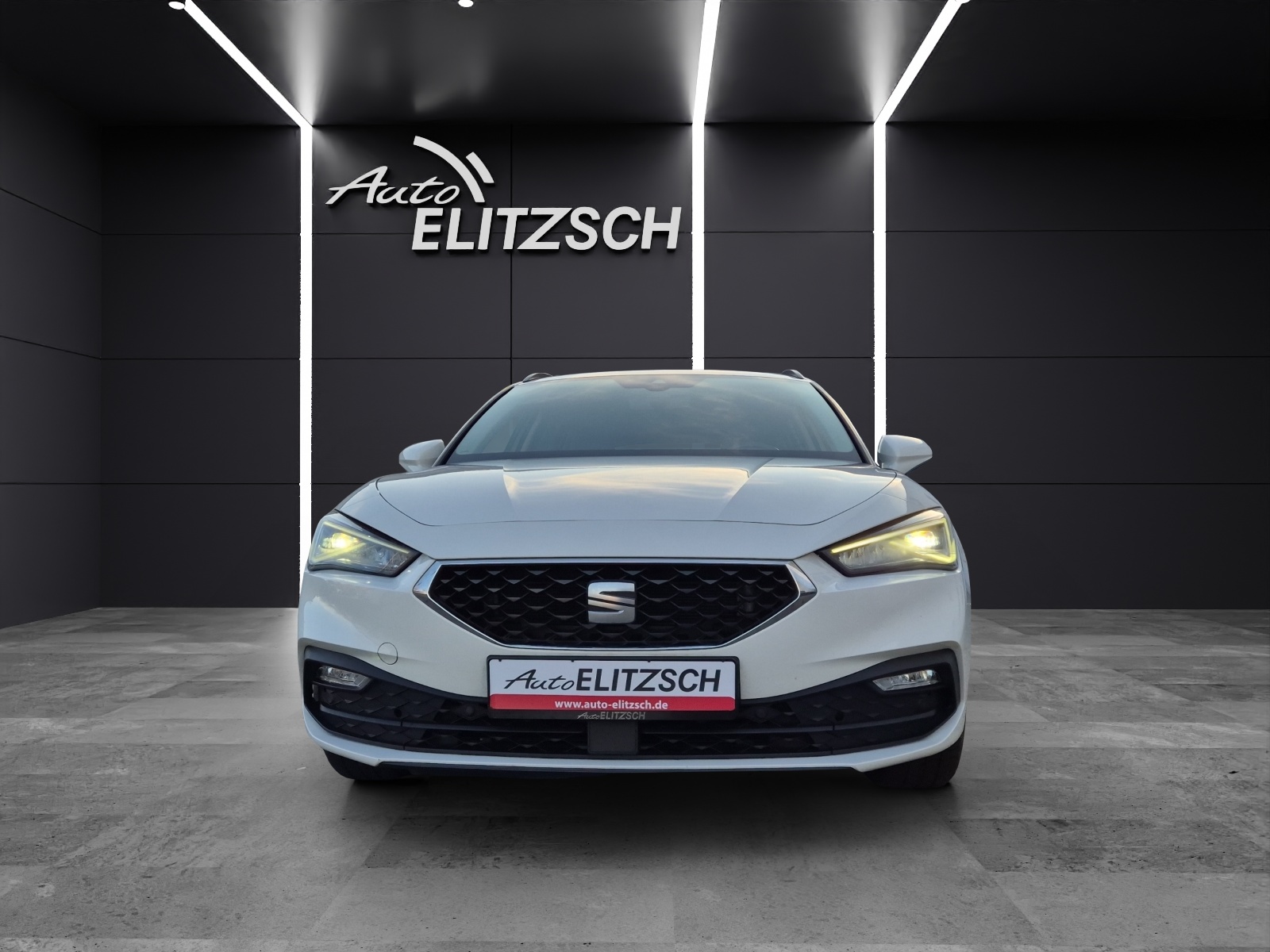 Fahrzeugabbildung SEAT Leon ST TDI Style DSG LED Navi AID ACC RFK beats SH