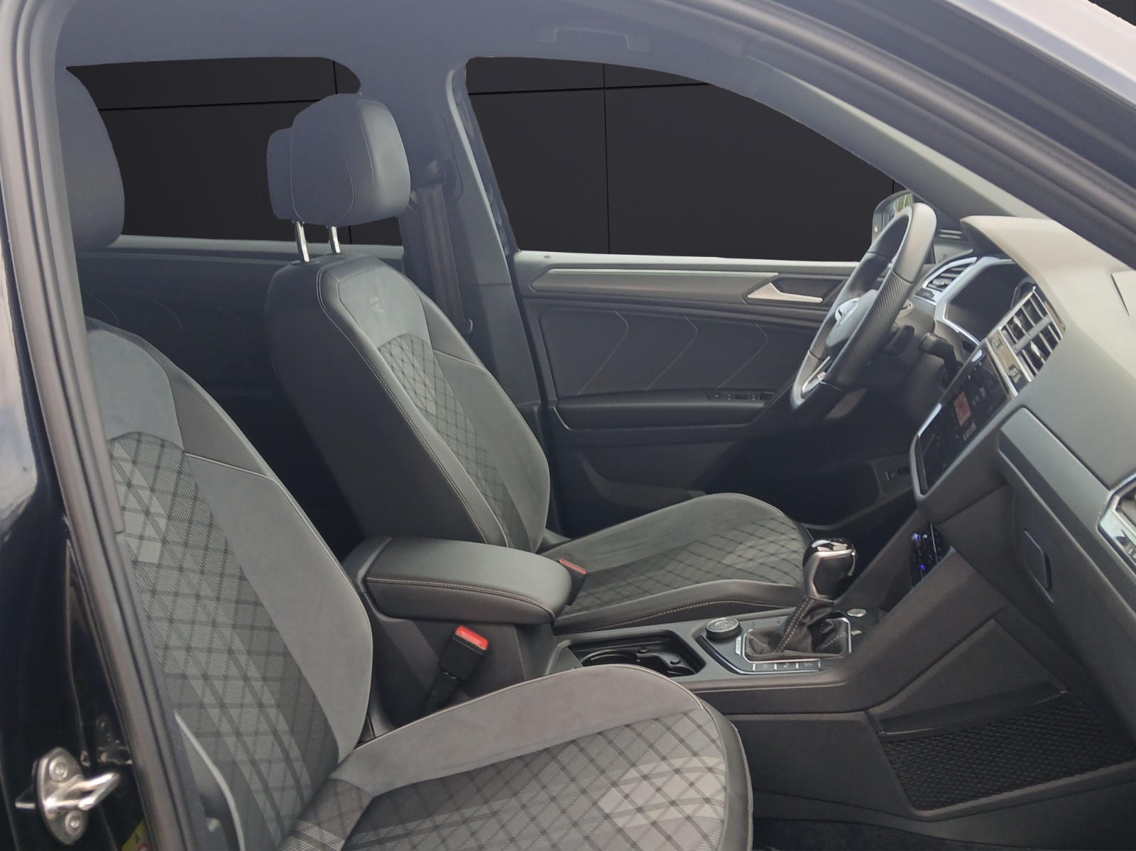 Fahrzeugabbildung Volkswagen Tiguan Allspace TSI R-Line DSG 4M Matrix AHK Navi HUD AID ACC RFK SH 20