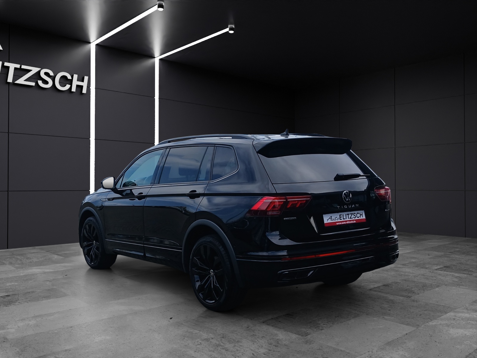 Fahrzeugabbildung Volkswagen Tiguan Allspace TSI R-Line DSG 4M Matrix AHK Navi HUD AID ACC RFK SH 20