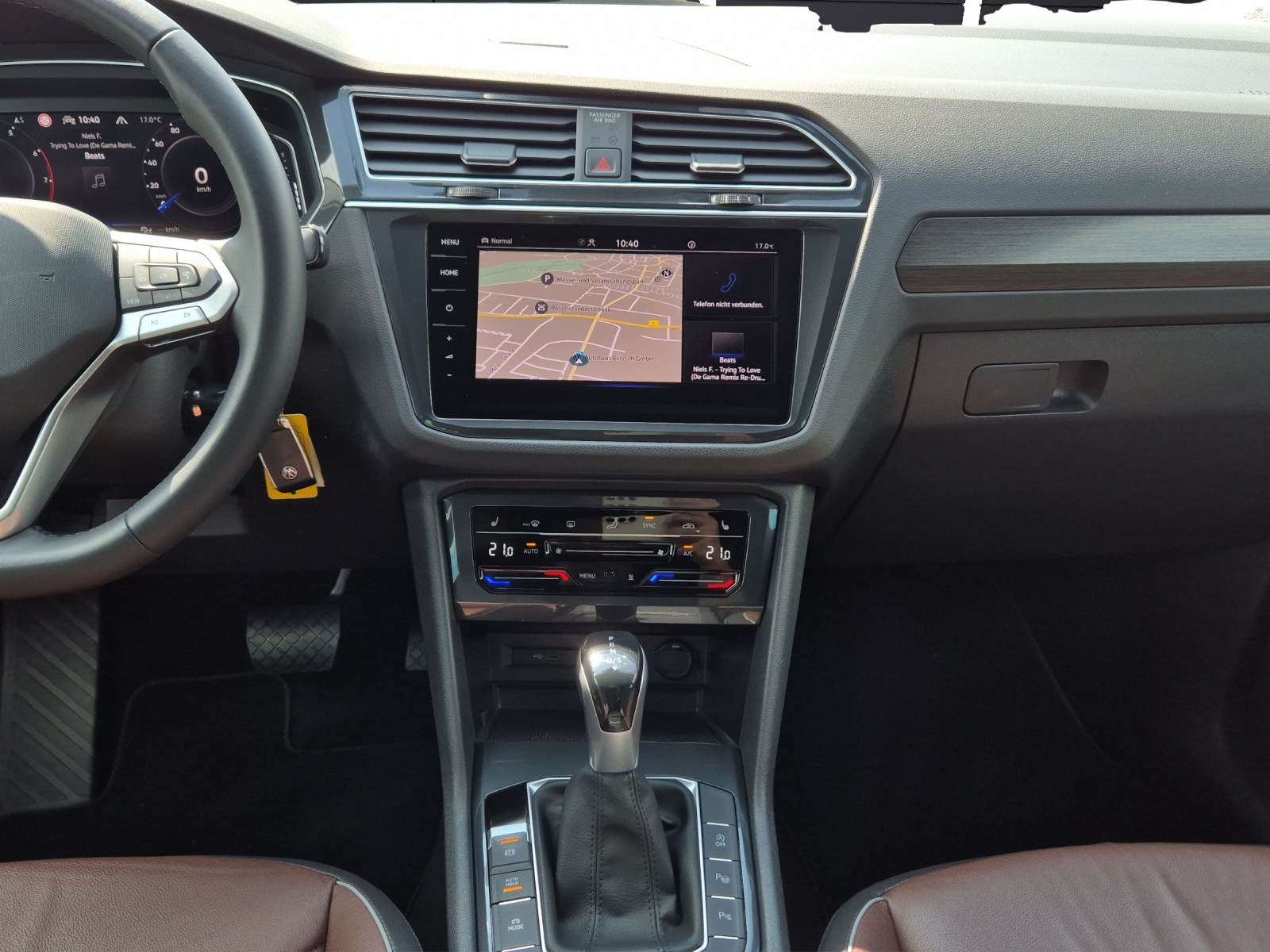 Fahrzeugabbildung Volkswagen Tiguan Elegance TSI DSG MATRIX NAVI RFK