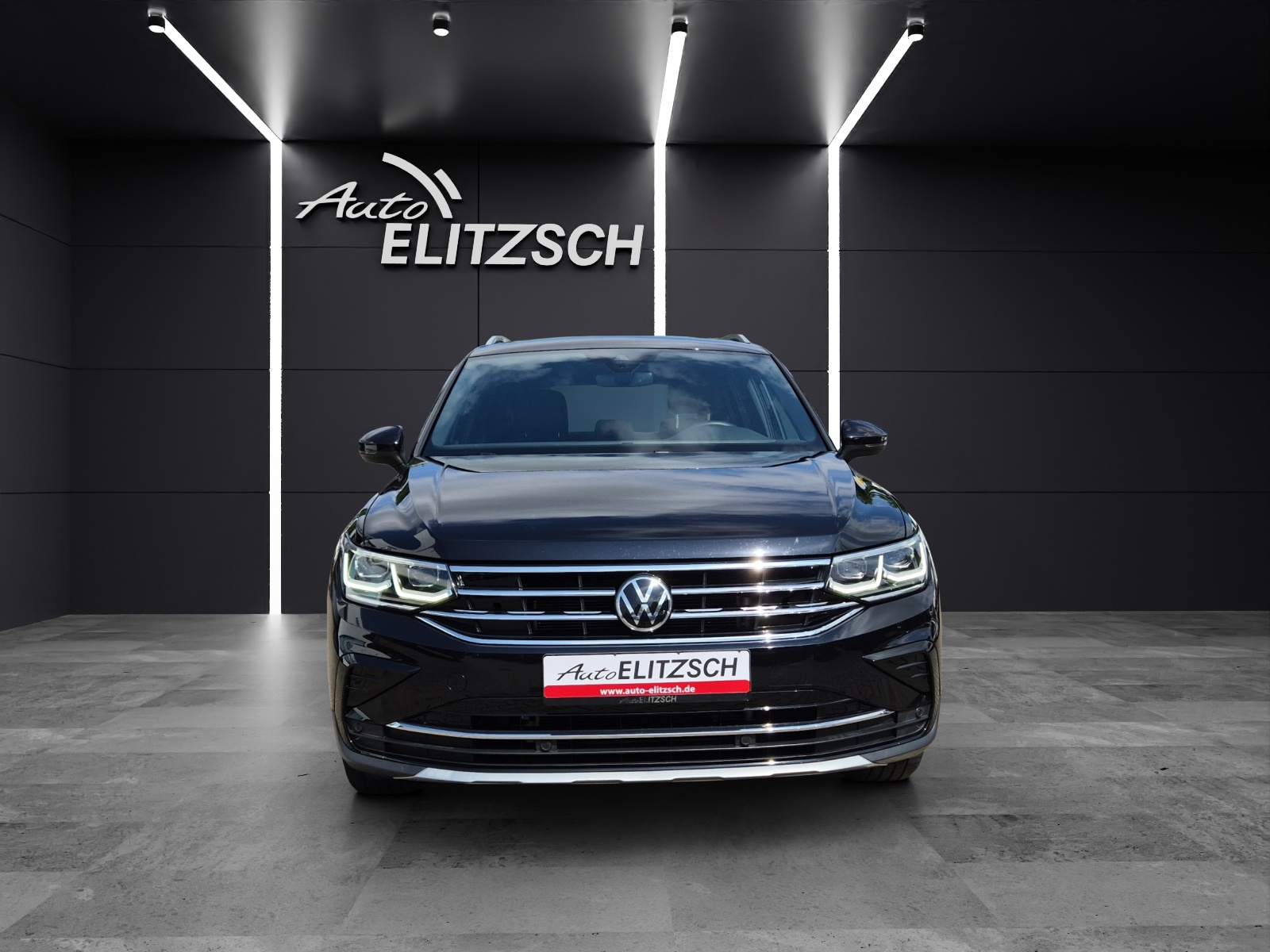 Fahrzeugabbildung Volkswagen Tiguan Elegance TSI DSG MATRIX NAVI RFK