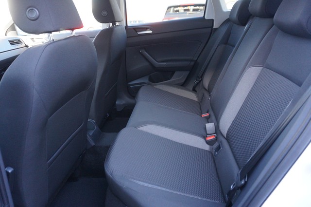 Fahrzeugabbildung Volkswagen Taigo TSI LED AHK SH PDC Klima DAB+