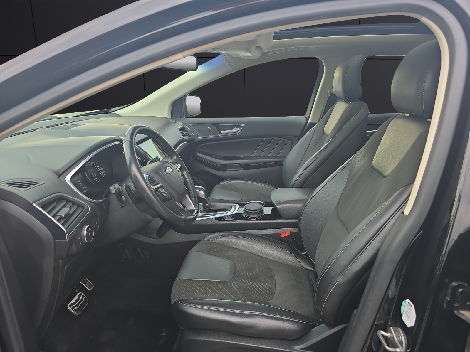 Fahrzeugabbildung Ford Edge ST-Line 4x4 2.0 DSG KAMERA LED KLIMA