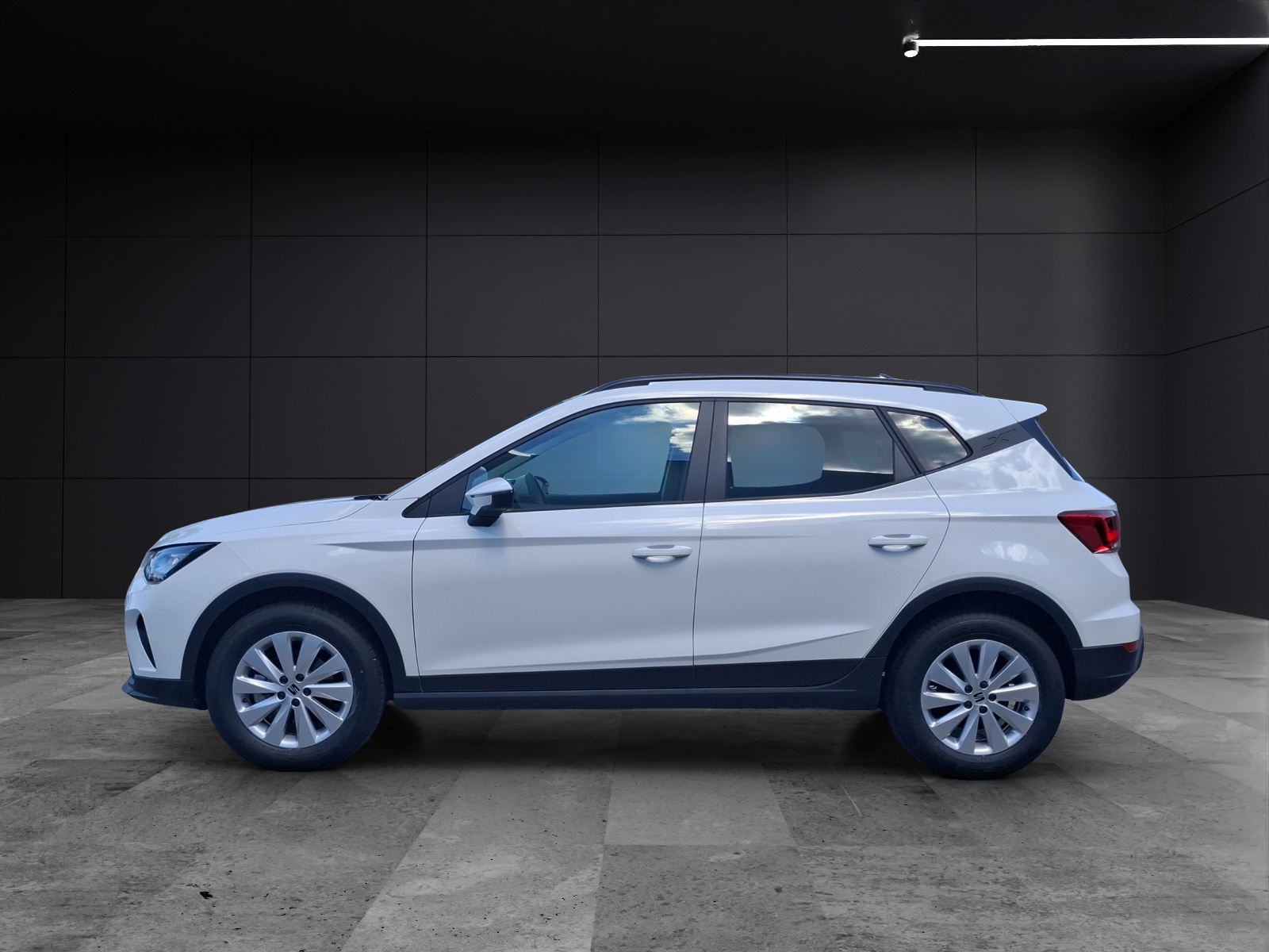 Fahrzeugabbildung SEAT Arona TSI Style LED Navi RFK SHZ GRA APP