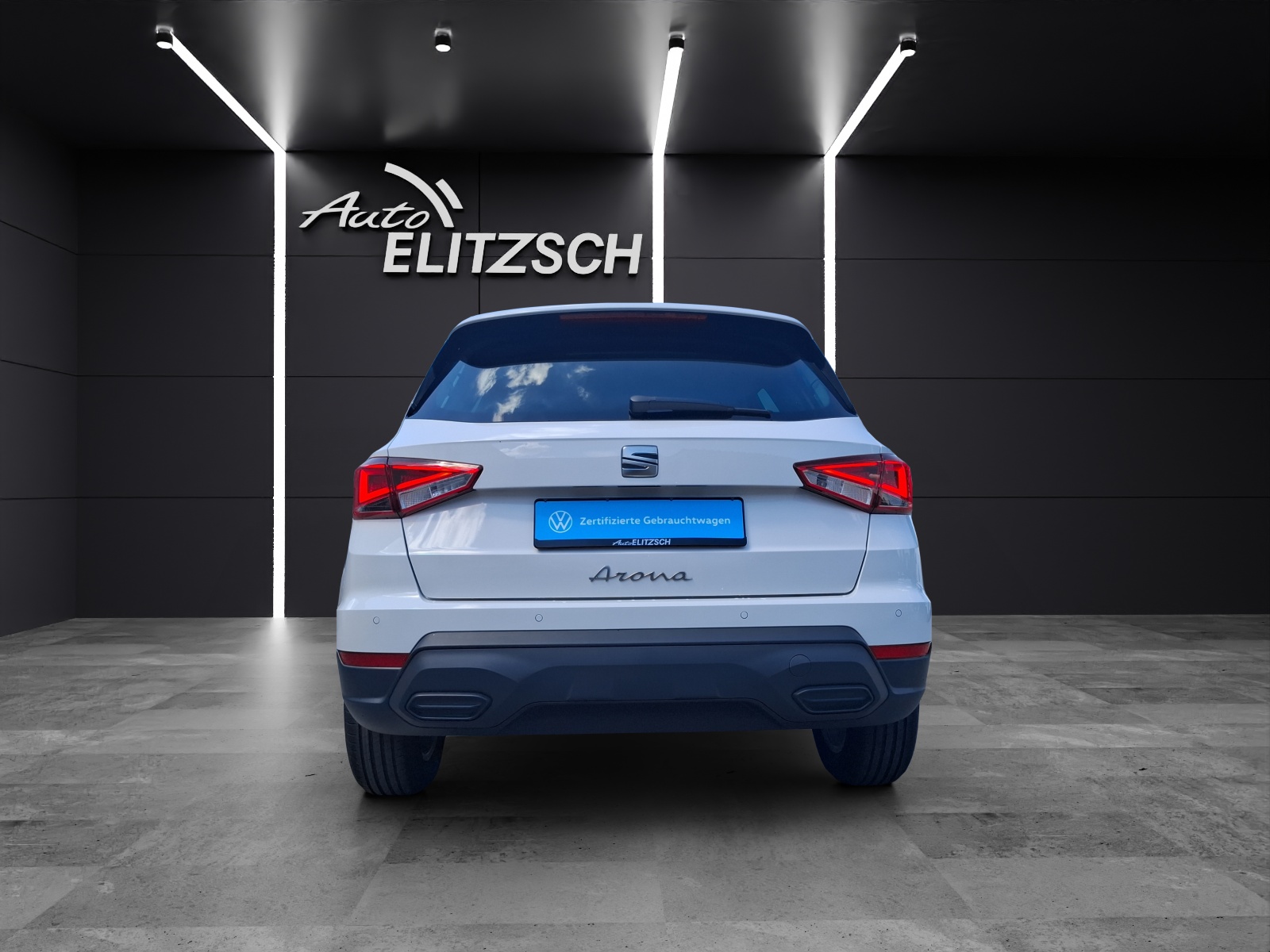 Fahrzeugabbildung SEAT Arona TSI Style LED Navi RFK SHZ GRA APP