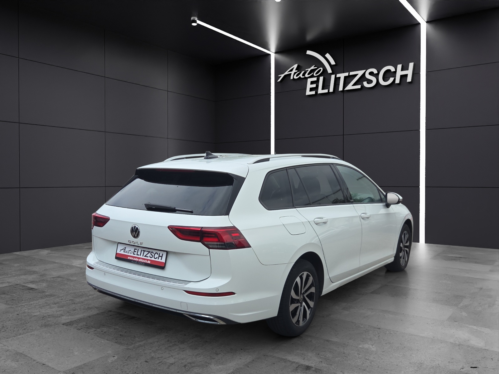 Fahrzeugabbildung Volkswagen Golf VIII Variant TDI Active DSG LED Navi AID ACC RFK SH