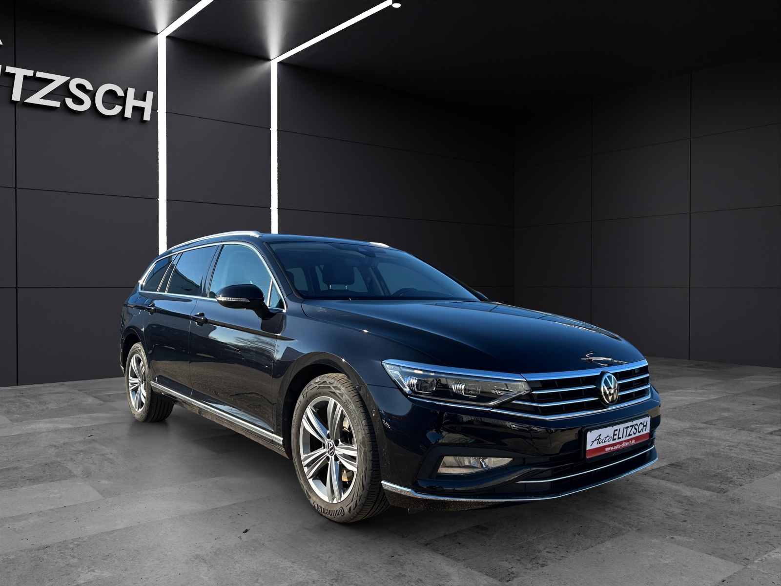 Fahrzeugabbildung Volkswagen Passat Variant Elegance TDI DSG IQ.Light ACC SH Pano Massage RearView AppConnect Ambiente Navi