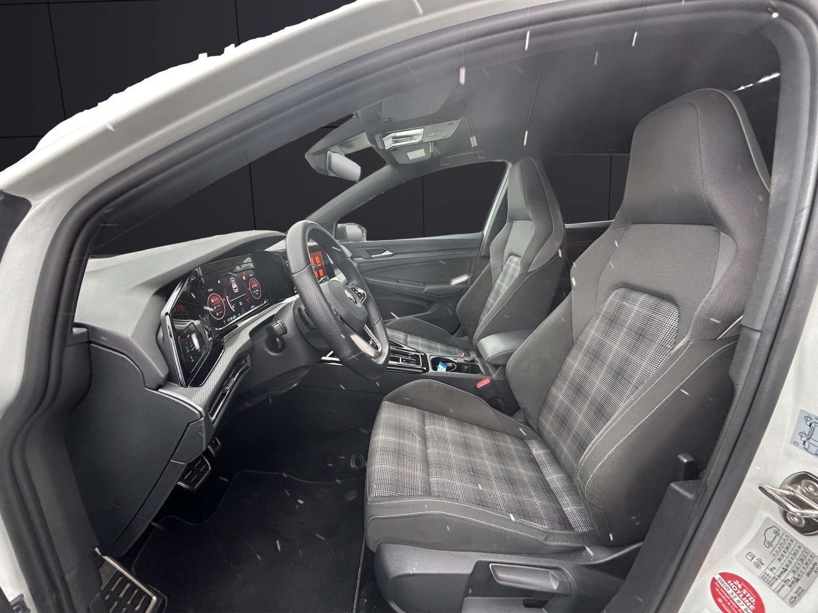 Fahrzeugabbildung Volkswagen Golf VIII GTD Business DSG IQ.Light ACC STH SH PDC Navi Klima