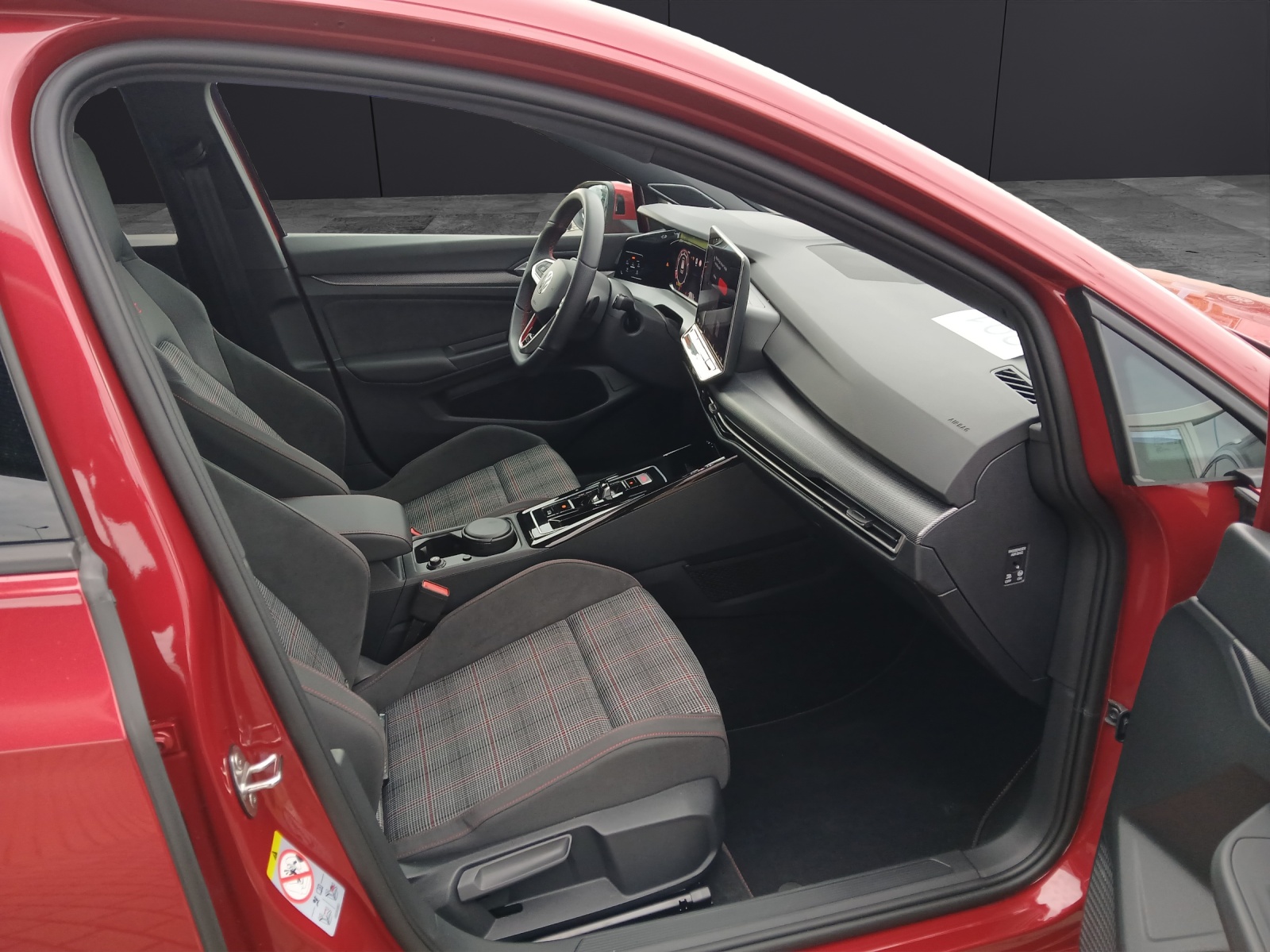 Fahrzeugabbildung Volkswagen Golf VIII GTI DSG Matrix AHK Navi Harman AID ACC HUD 19