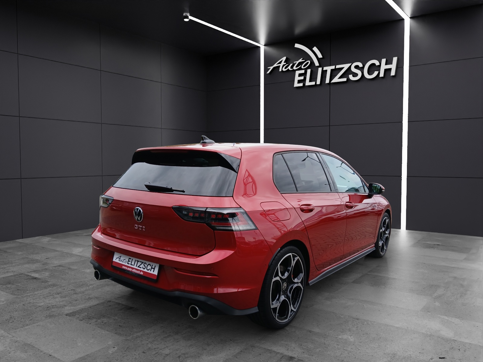 Fahrzeugabbildung Volkswagen Golf VIII GTI DSG Matrix AHK Navi Harman AID ACC HUD 19