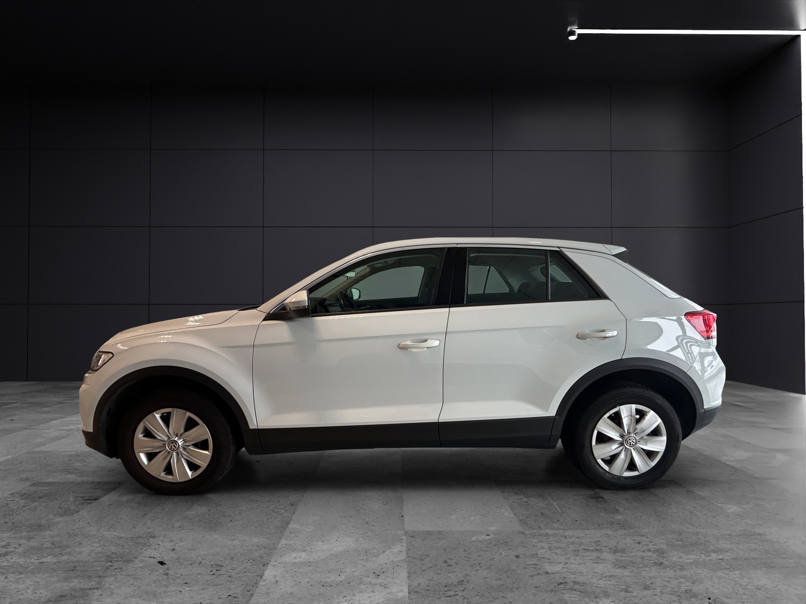 Fahrzeugabbildung Volkswagen T-Roc TSI ACC PDC SH LM