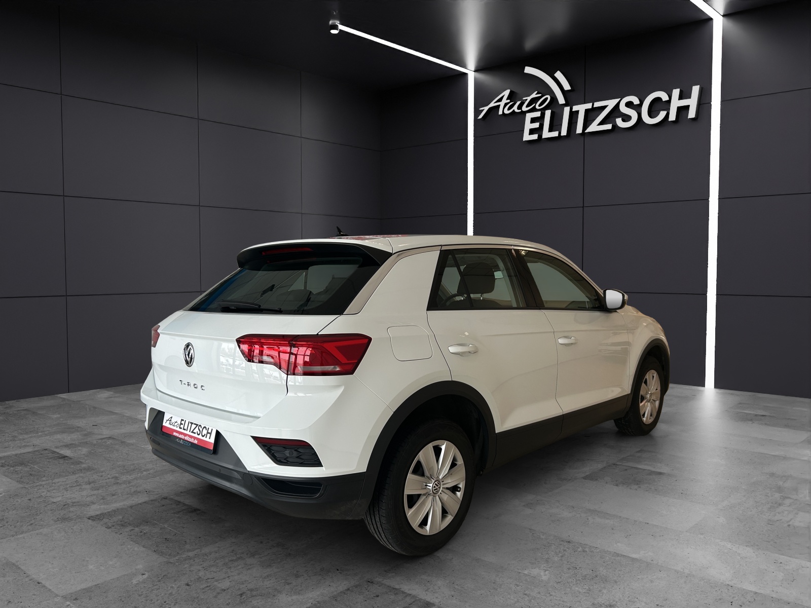 Fahrzeugabbildung Volkswagen T-Roc TSI ACC PDC SH LM
