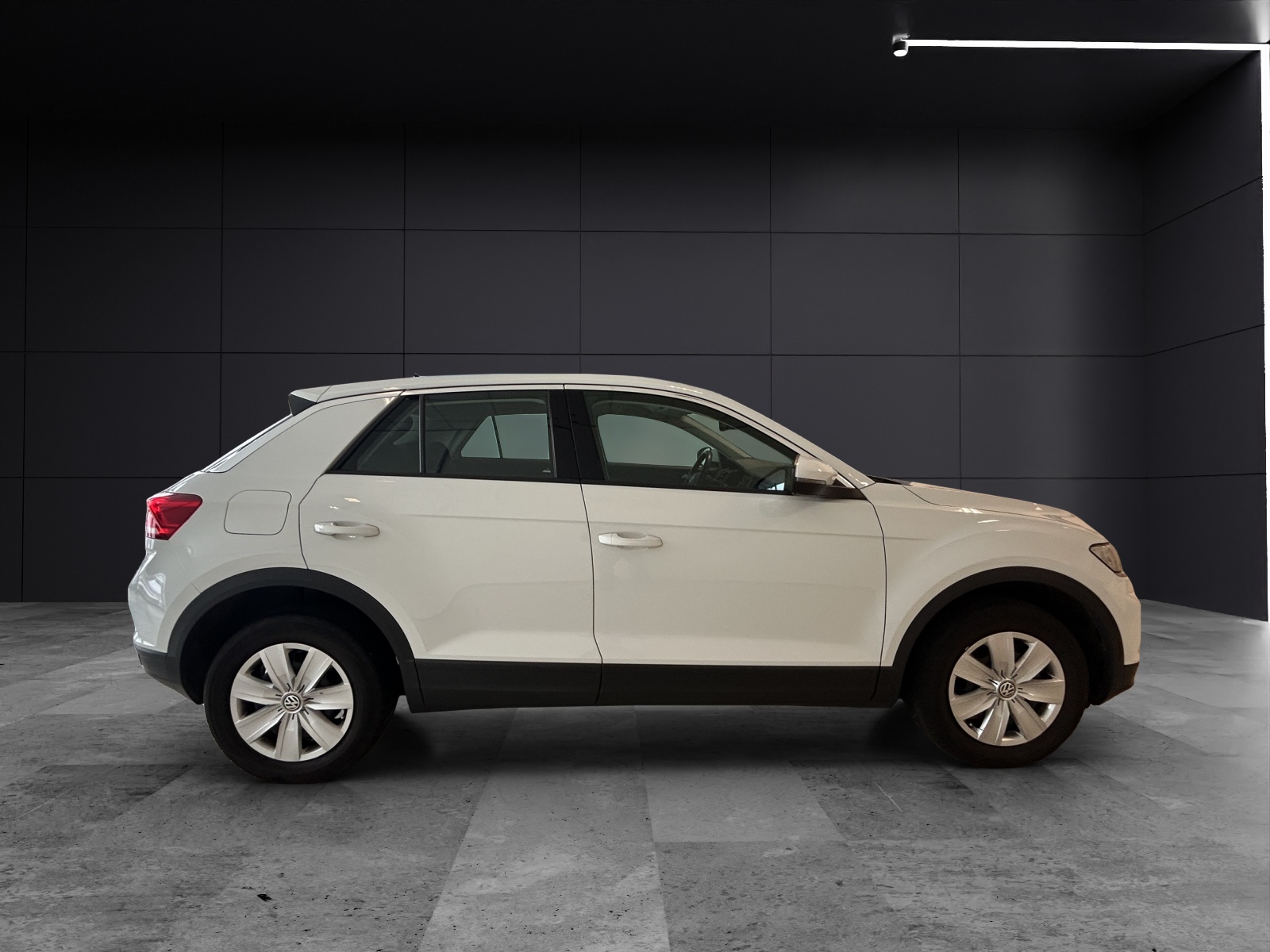 Fahrzeugabbildung Volkswagen T-Roc TSI ACC PDC SH LM