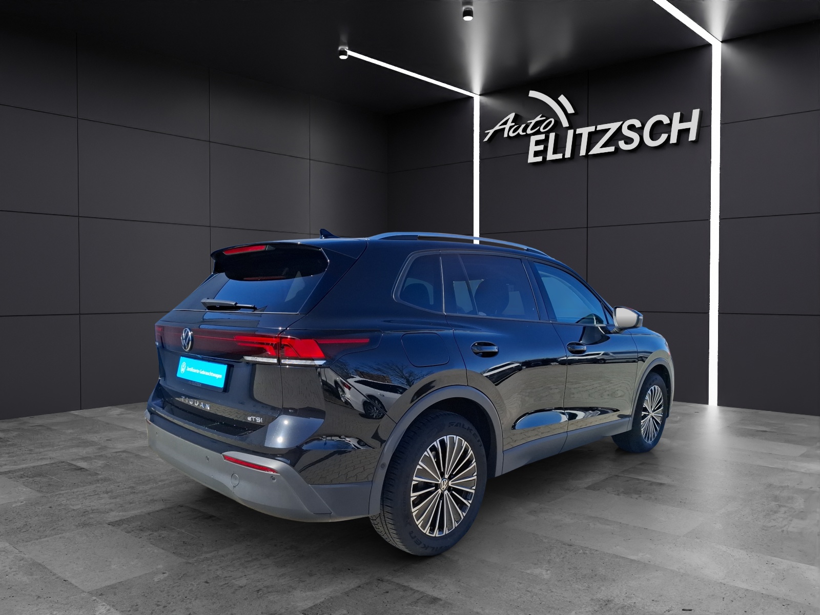 Fahrzeugabbildung Volkswagen Tiguan eTSI Life DSG Standhzg. LED AHK Navi AID ACC RFK SH