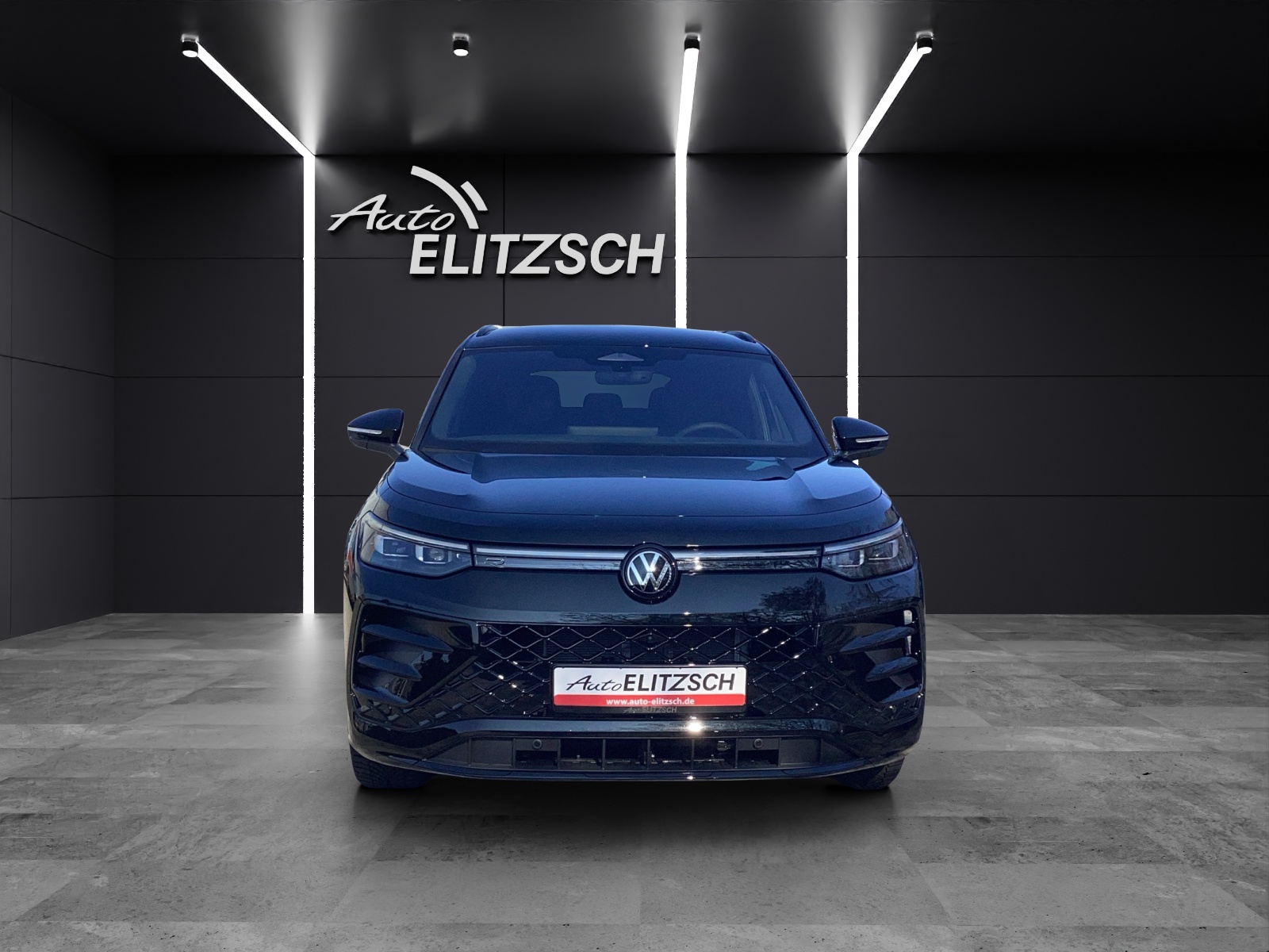Fahrzeugabbildung Volkswagen Tayron R-Line-Black eHyb AHZV HuD DCC H&K AreaView
