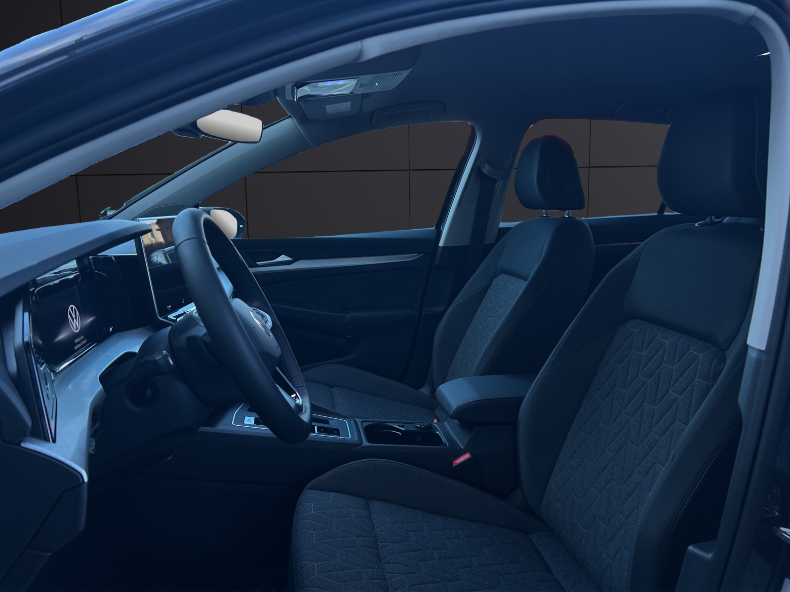 Fahrzeugabbildung Volkswagen Golf VIII Goal eTSI DSG LED ACC SH RearView AppConnect DAB+ Ambiente Climatronic