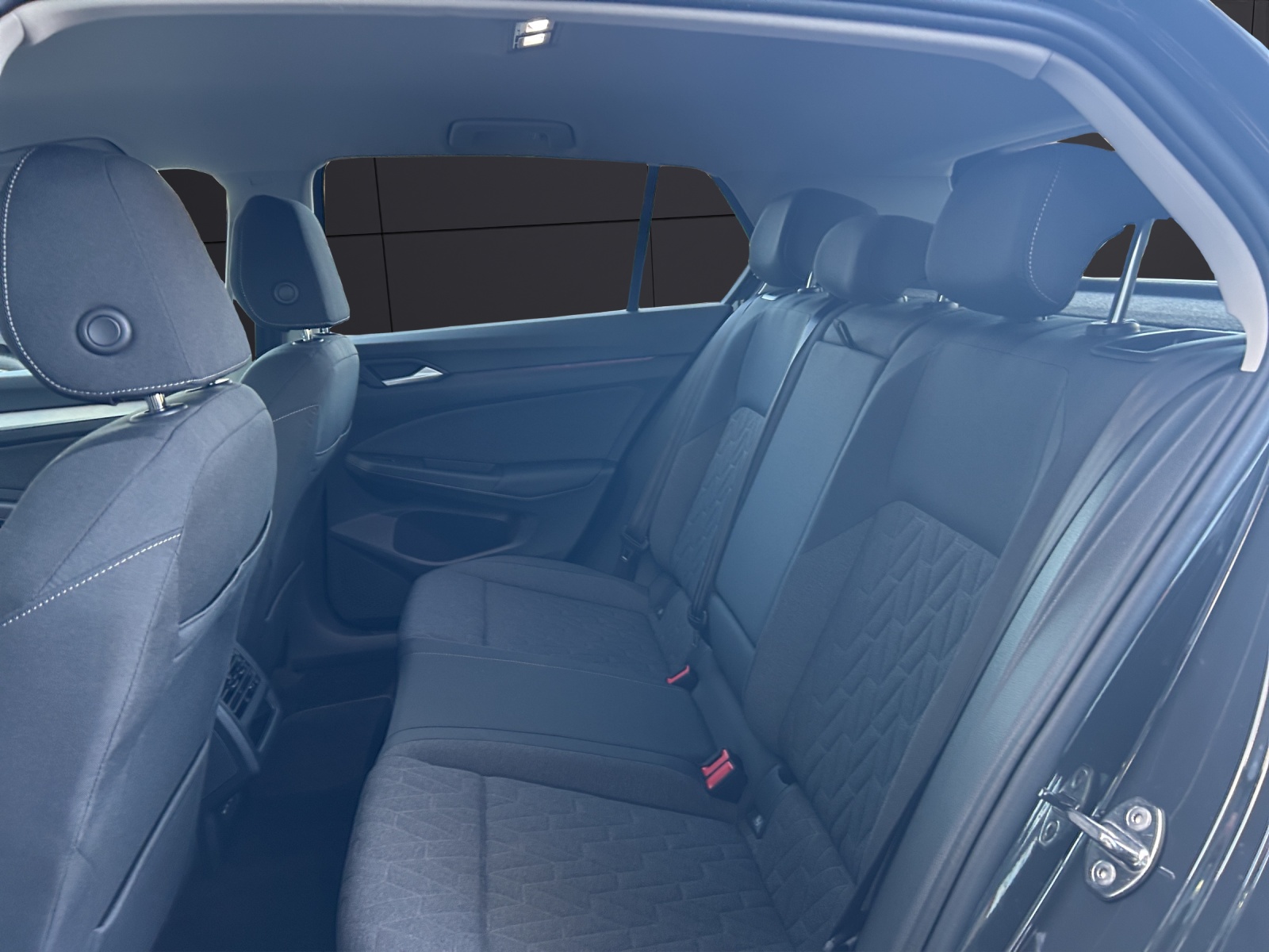 Fahrzeugabbildung Volkswagen Golf VIII Goal eTSI DSG LED ACC SH RearView AppConnect DAB+ Ambiente Climatronic