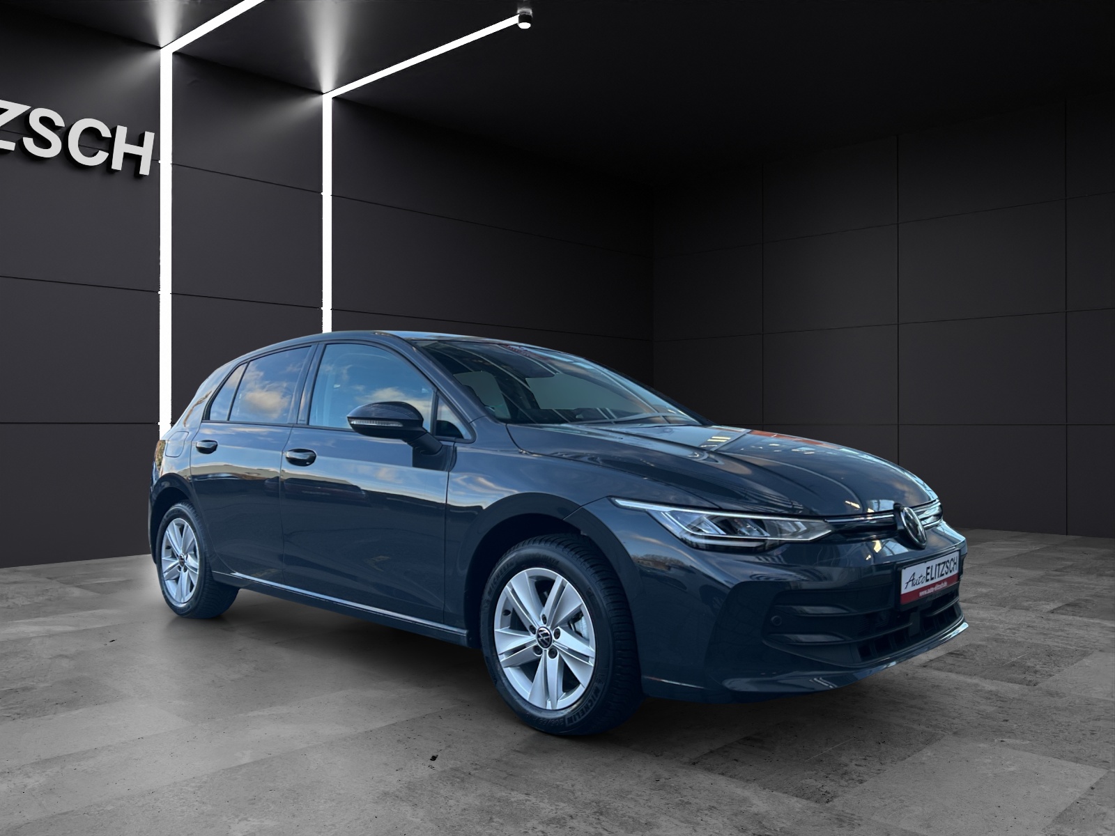 Fahrzeugabbildung Volkswagen Golf VIII Goal eTSI DSG LED ACC SH RearView AppConnect DAB+ Ambiente Climatronic