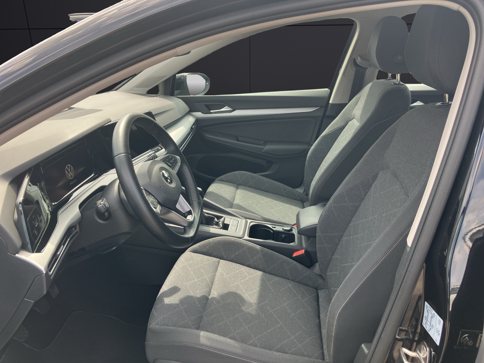 Fahrzeugabbildung Volkswagen Golf VIII Variant TDI Life LED Navi ACC AHK SHZ LHZ AppConnect Ambiente