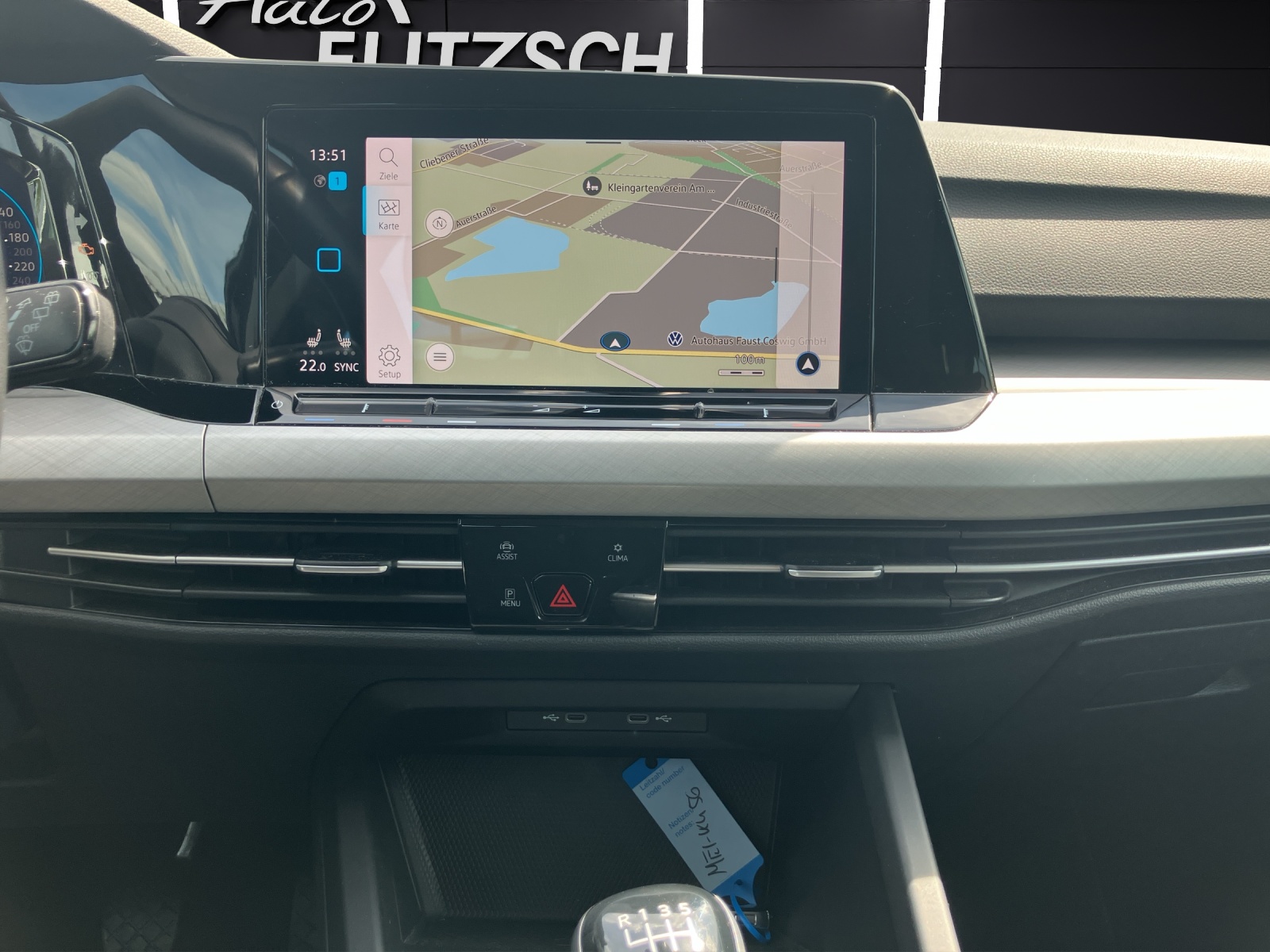 Fahrzeugabbildung Volkswagen Golf VIII Variant TDI Life LED Navi ACC AHK SHZ LHZ AppConnect Ambiente