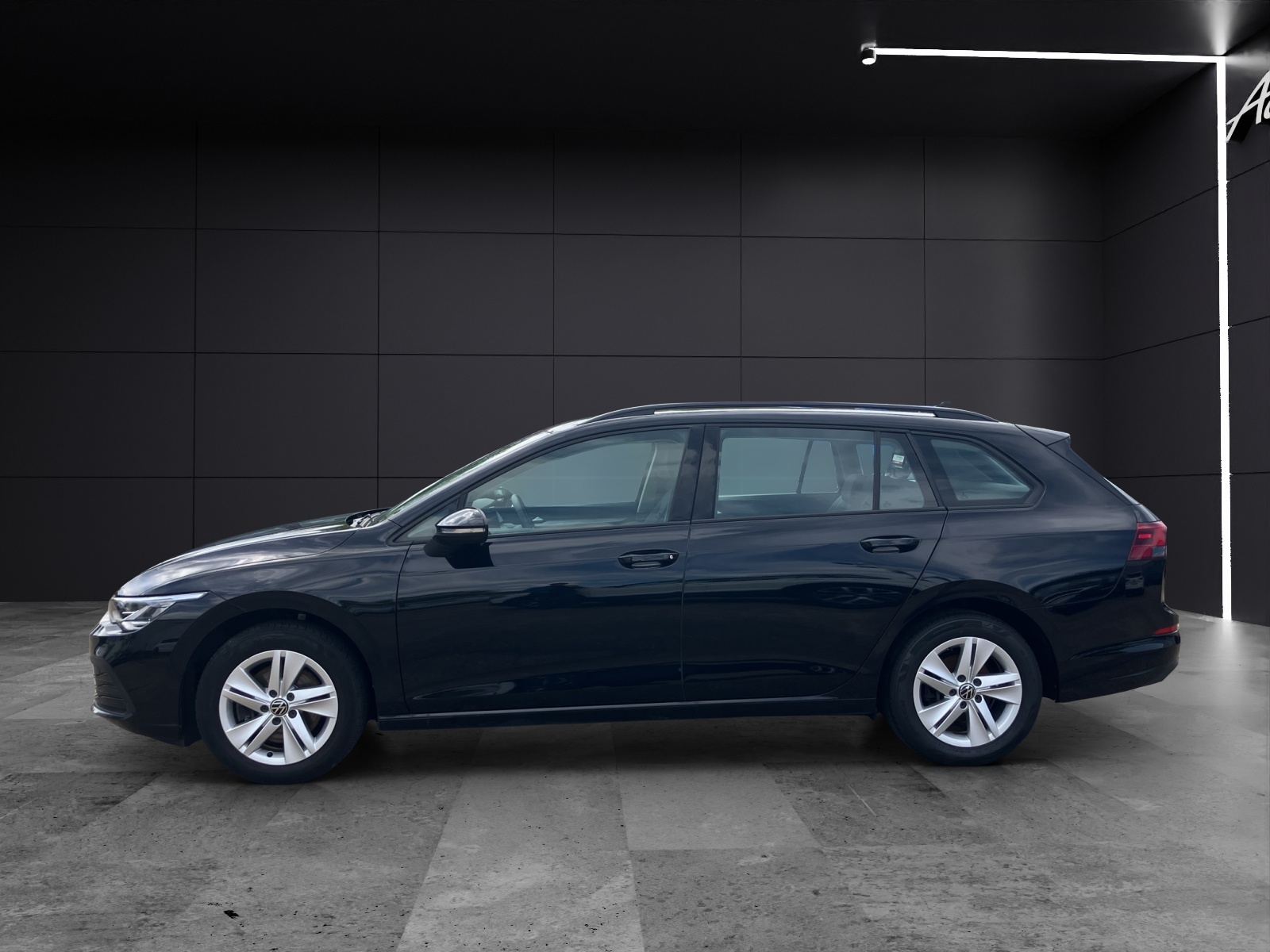 Fahrzeugabbildung Volkswagen Golf VIII Variant TDI Life LED Navi ACC AHK SHZ LHZ AppConnect Ambiente