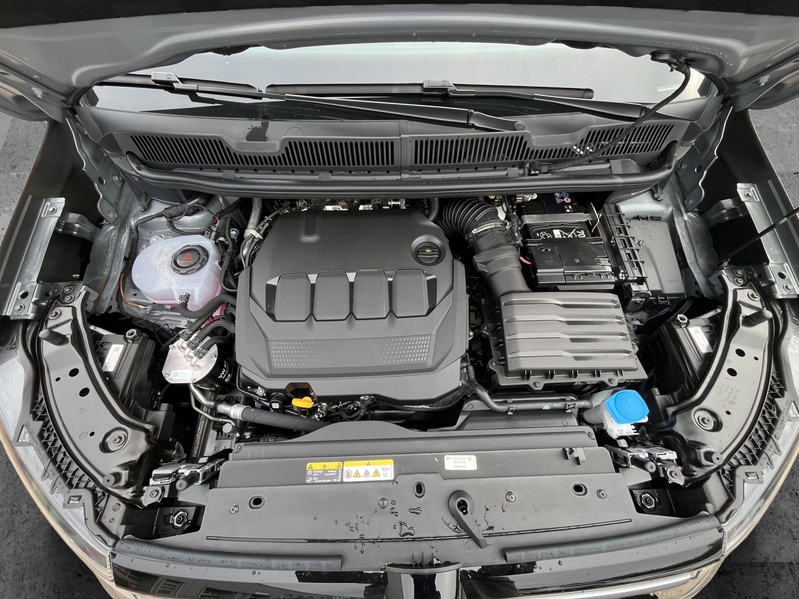 Fahrzeugabbildung Volkswagen Caddy TDI Life 6 Gang, CLIMAT.,SITZH.,ACC, LED,RFK, Sitzheizung