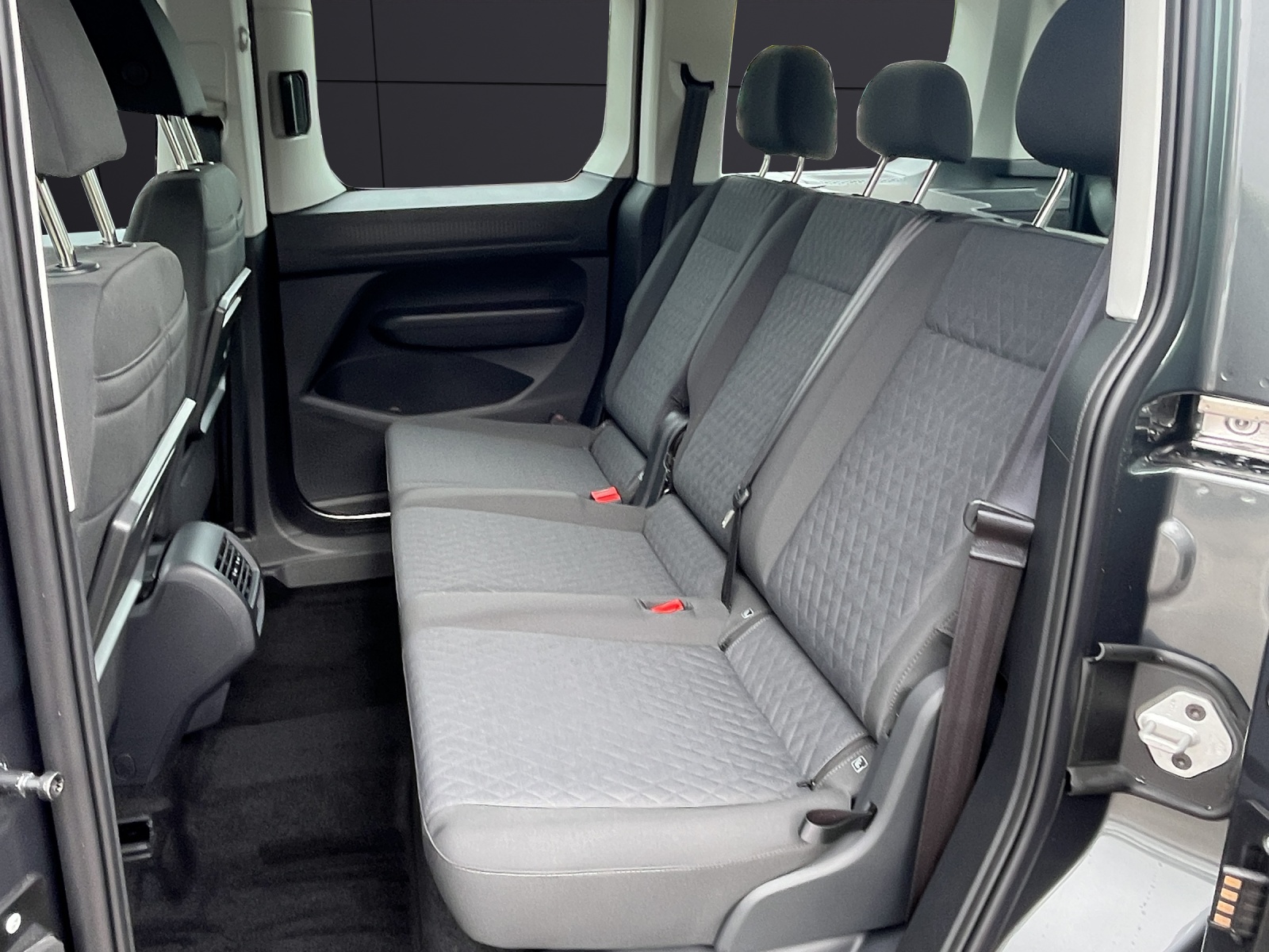 Fahrzeugabbildung Volkswagen Caddy TDI Life 6 Gang, CLIMAT.,SITZH.,ACC, LED,RFK, Sitzheizung