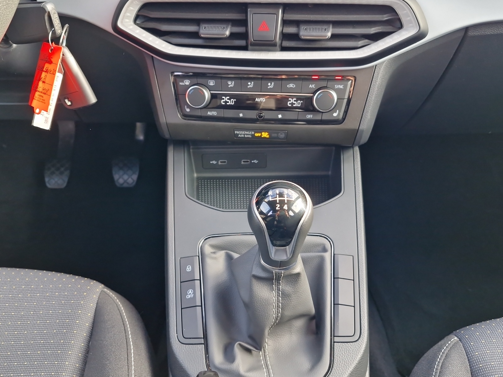 Fahrzeugabbildung SEAT Ibiza Style Edition 1.0 TSI ACC LED APP Climatronic