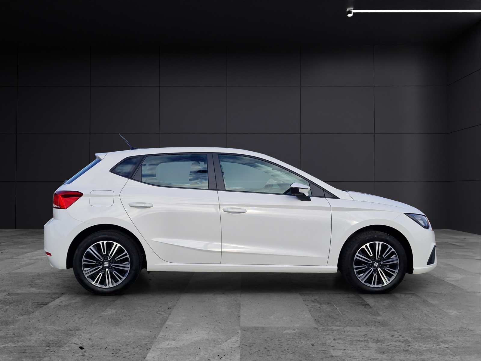 Fahrzeugabbildung SEAT Ibiza Style Edition 1.0 TSI ACC LED APP Climatronic