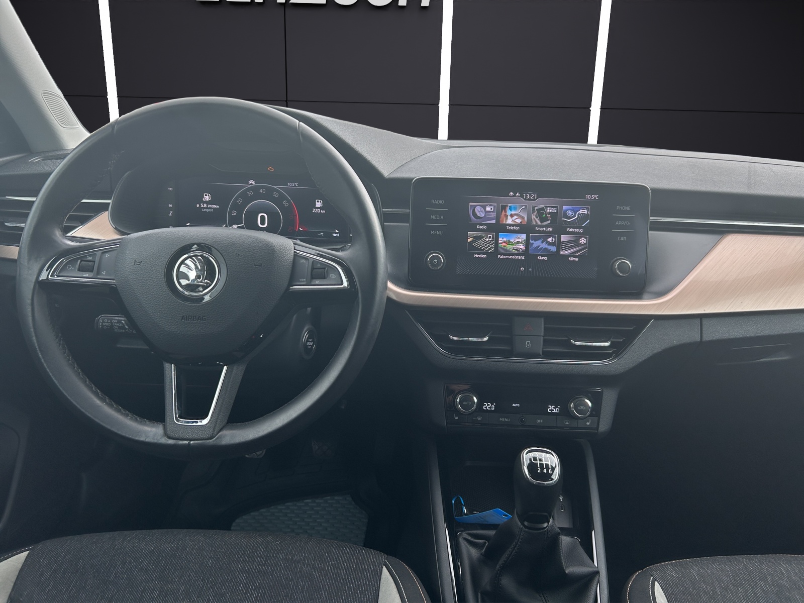 Fahrzeugabbildung SKODA Kamiq Style TSI LED ACC SH Ambiente Klima