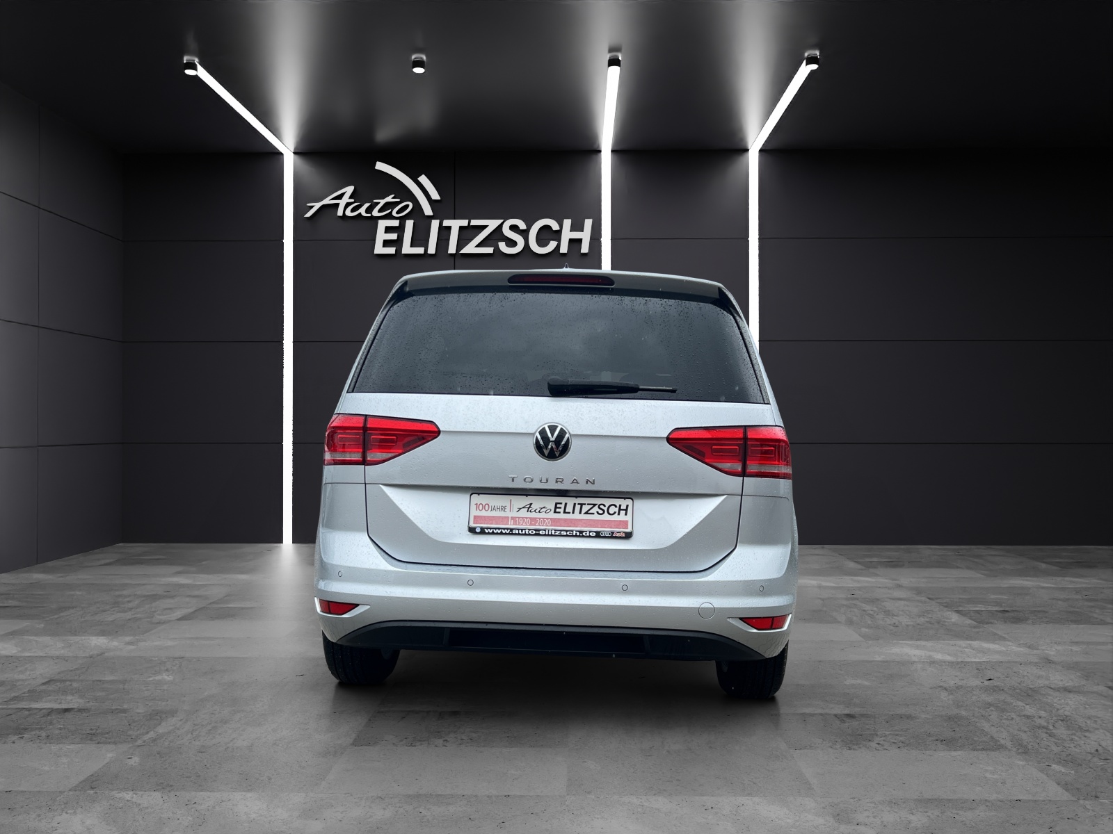 Fahrzeugabbildung Volkswagen Touran TSI Comfortline LED AHK Navi ACC RFK SH