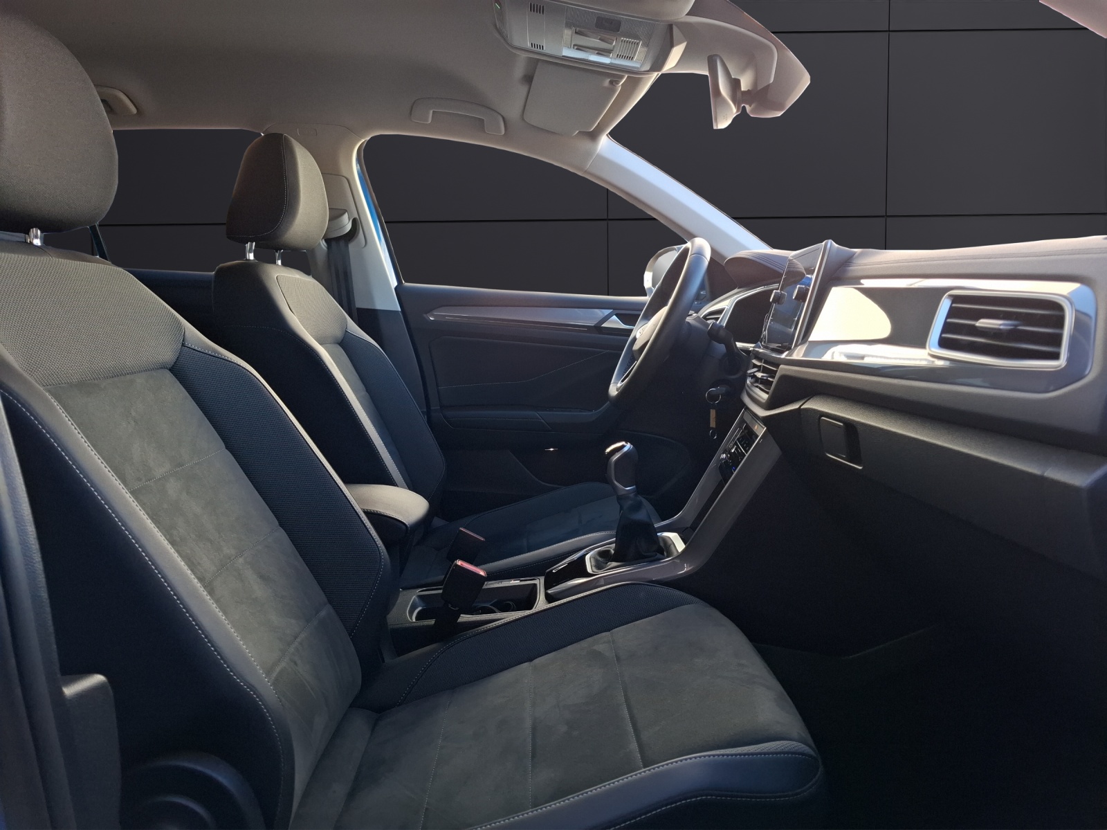 Fahrzeugabbildung Volkswagen T-Roc TSI Style LED AID ACC Park-Assist SH