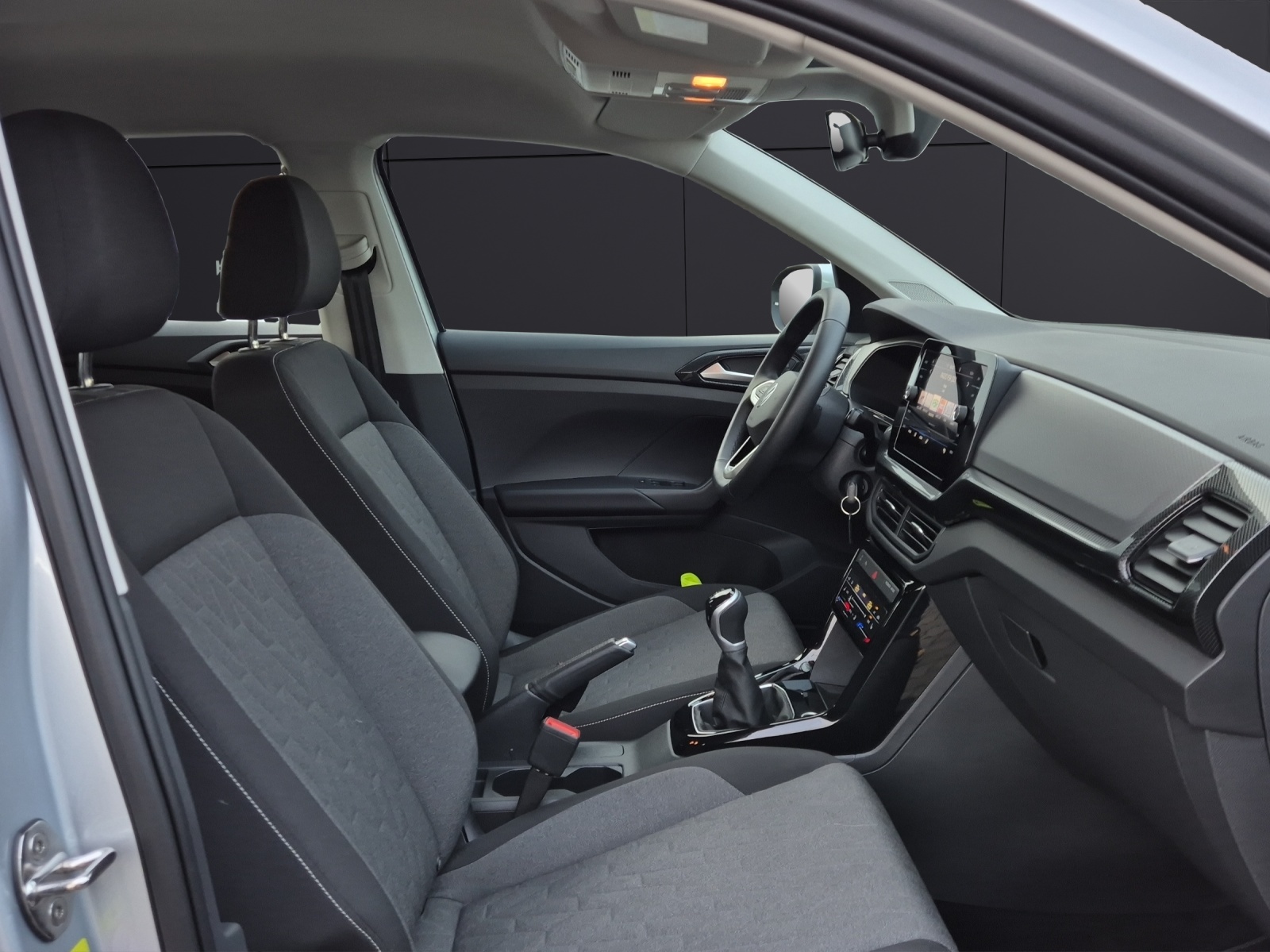 Fahrzeugabbildung Volkswagen T-Cross TSI Life LED Navi AID ACC PDC SH LM