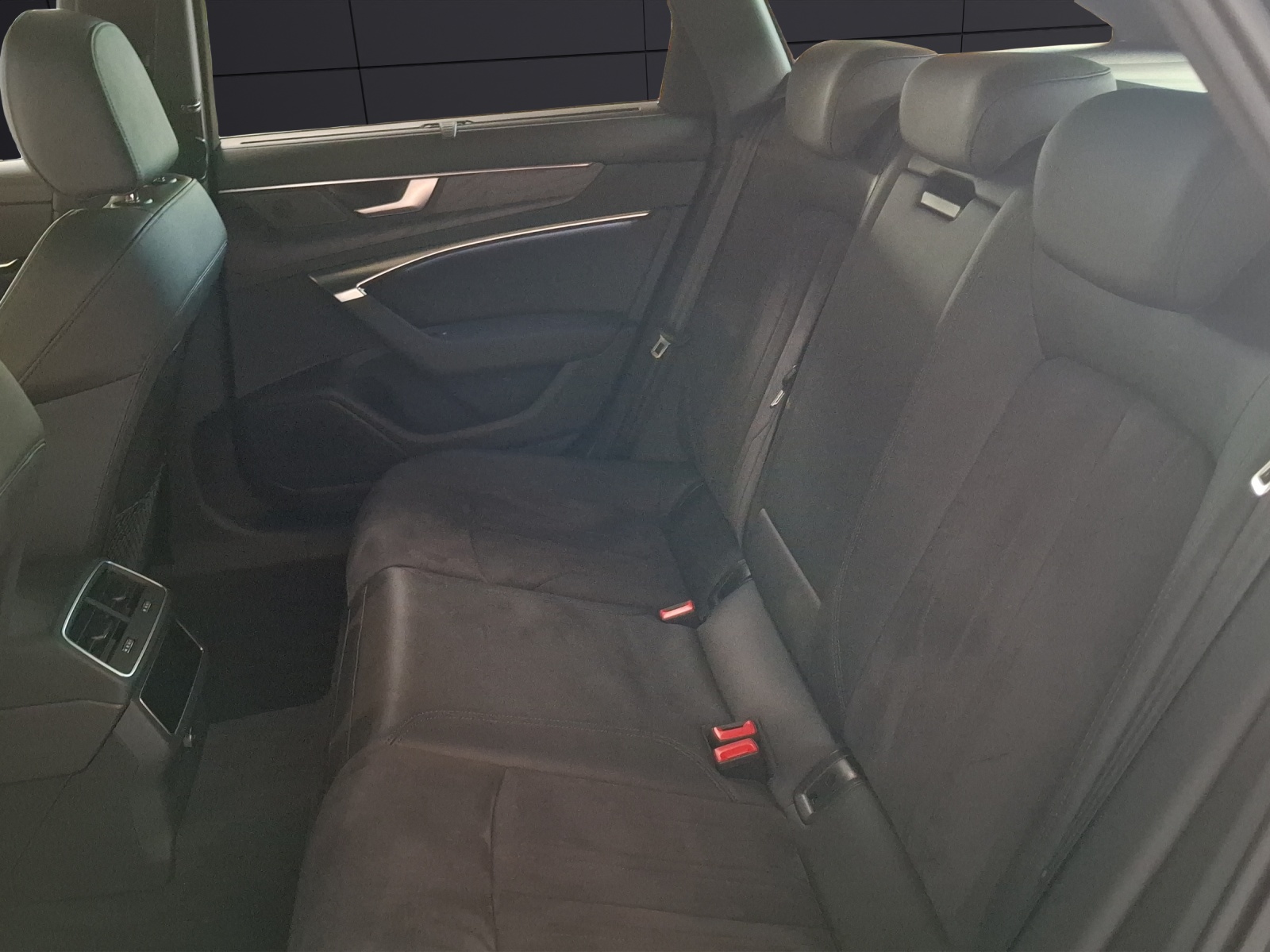 Fahrzeugabbildung Audi A6 Avant 40 TDI quattro sport LED Navi ACC AHK RFK 4xSHZ