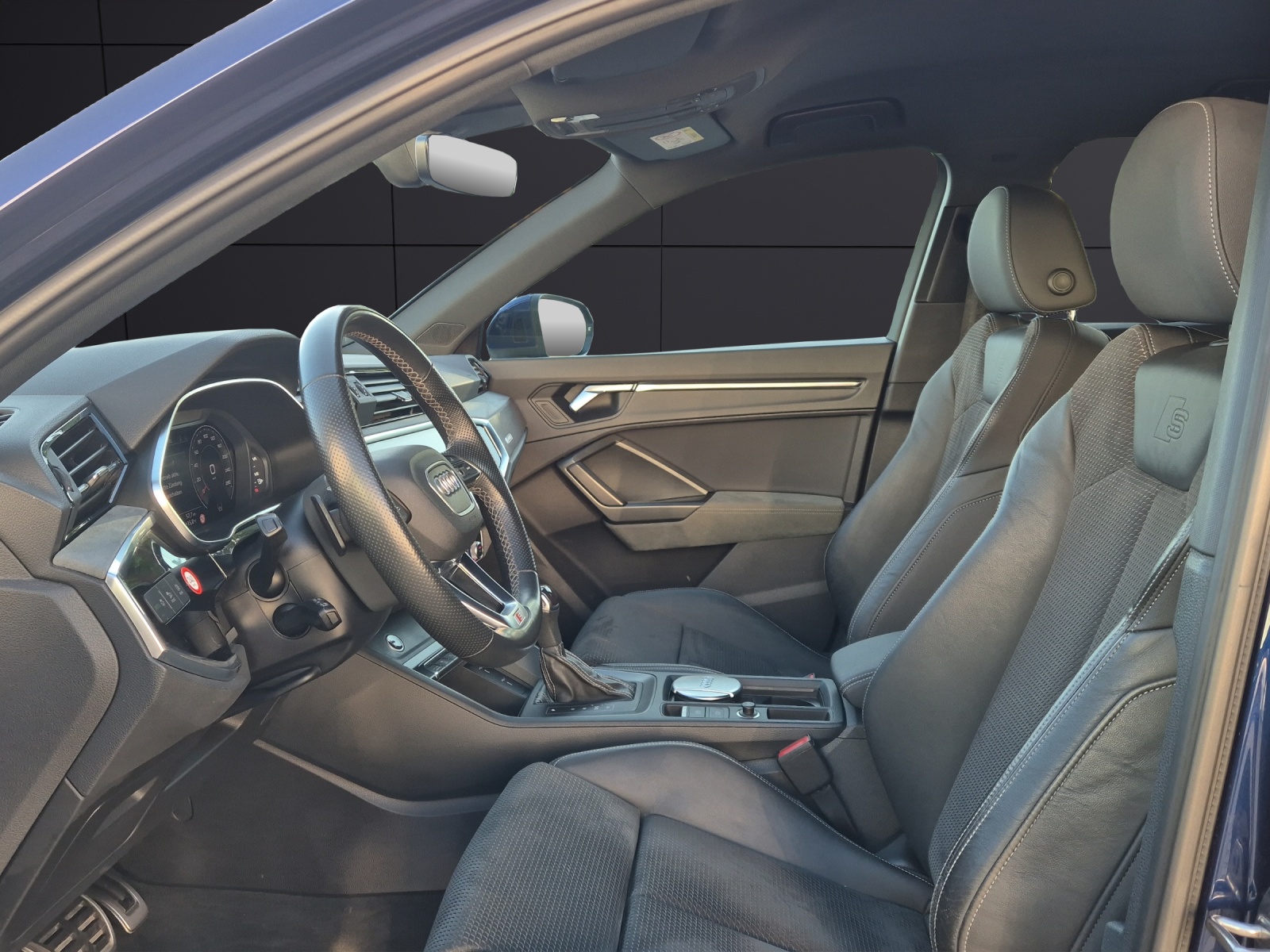 Fahrzeugabbildung Audi Q3 40 TDI quattro S-line S-tronic Matrix Navi ACV ACC RFK SH