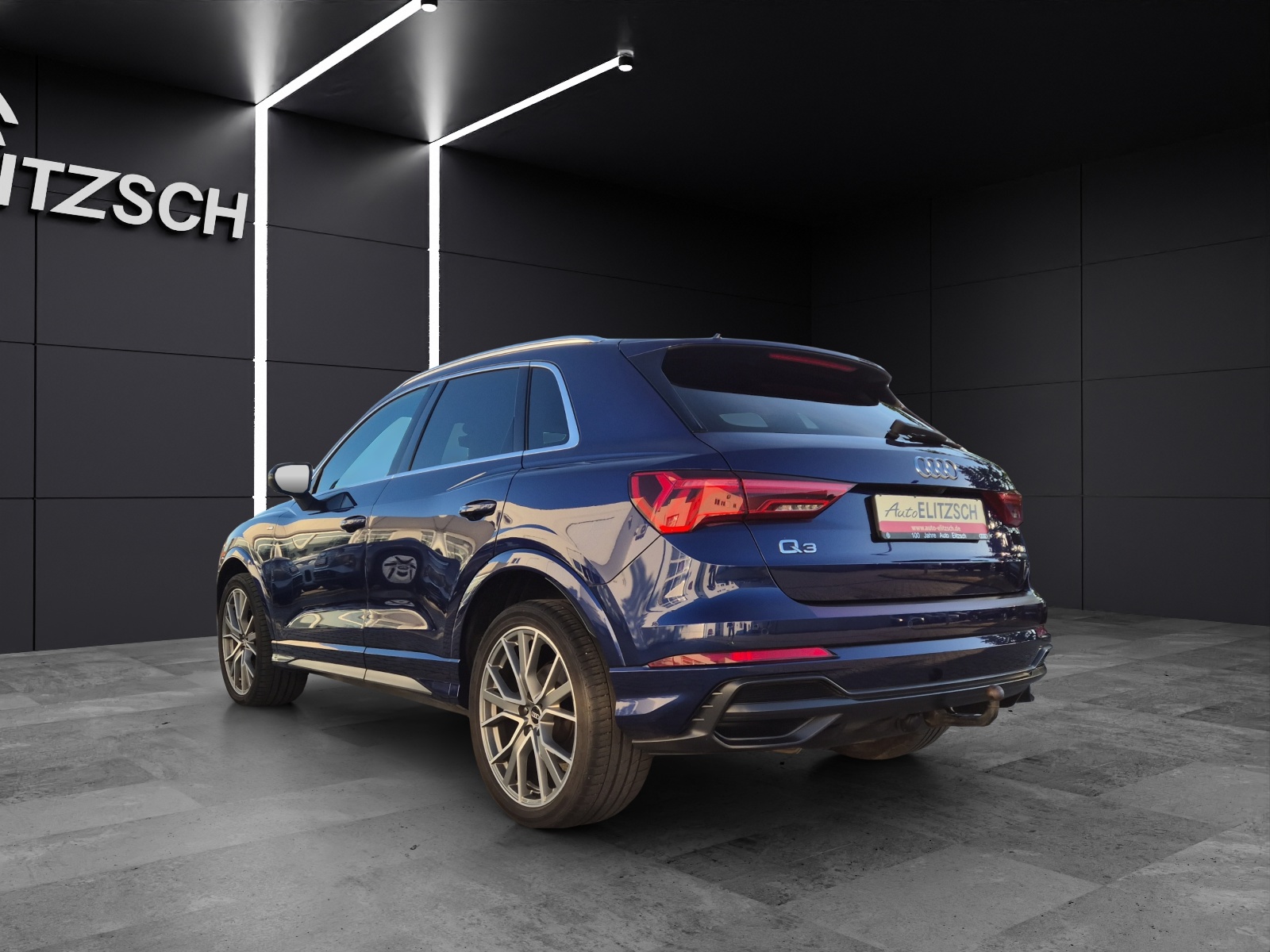 Fahrzeugabbildung Audi Q3 40 TDI quattro S-line S-tronic Matrix Navi ACV ACC RFK SH