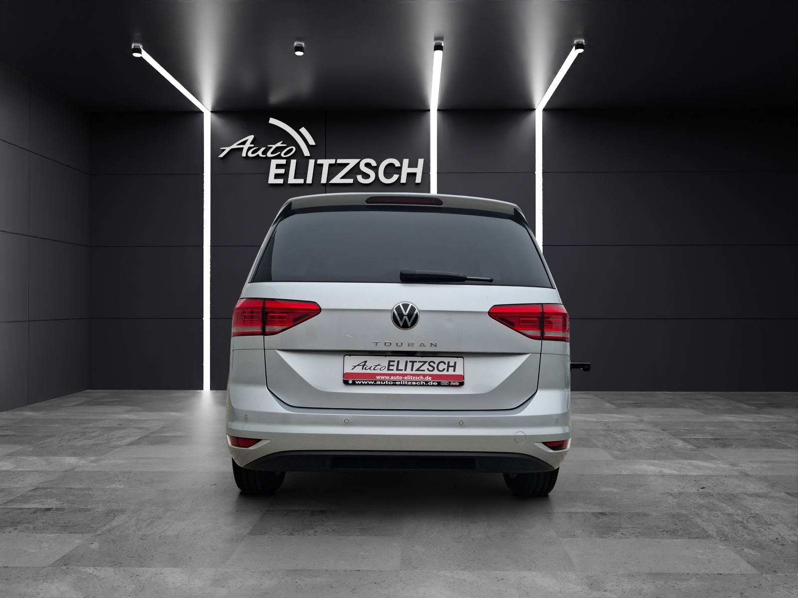 Fahrzeugabbildung Volkswagen Touran TSI Comfortline LED AHK Navi ACC RFK SH