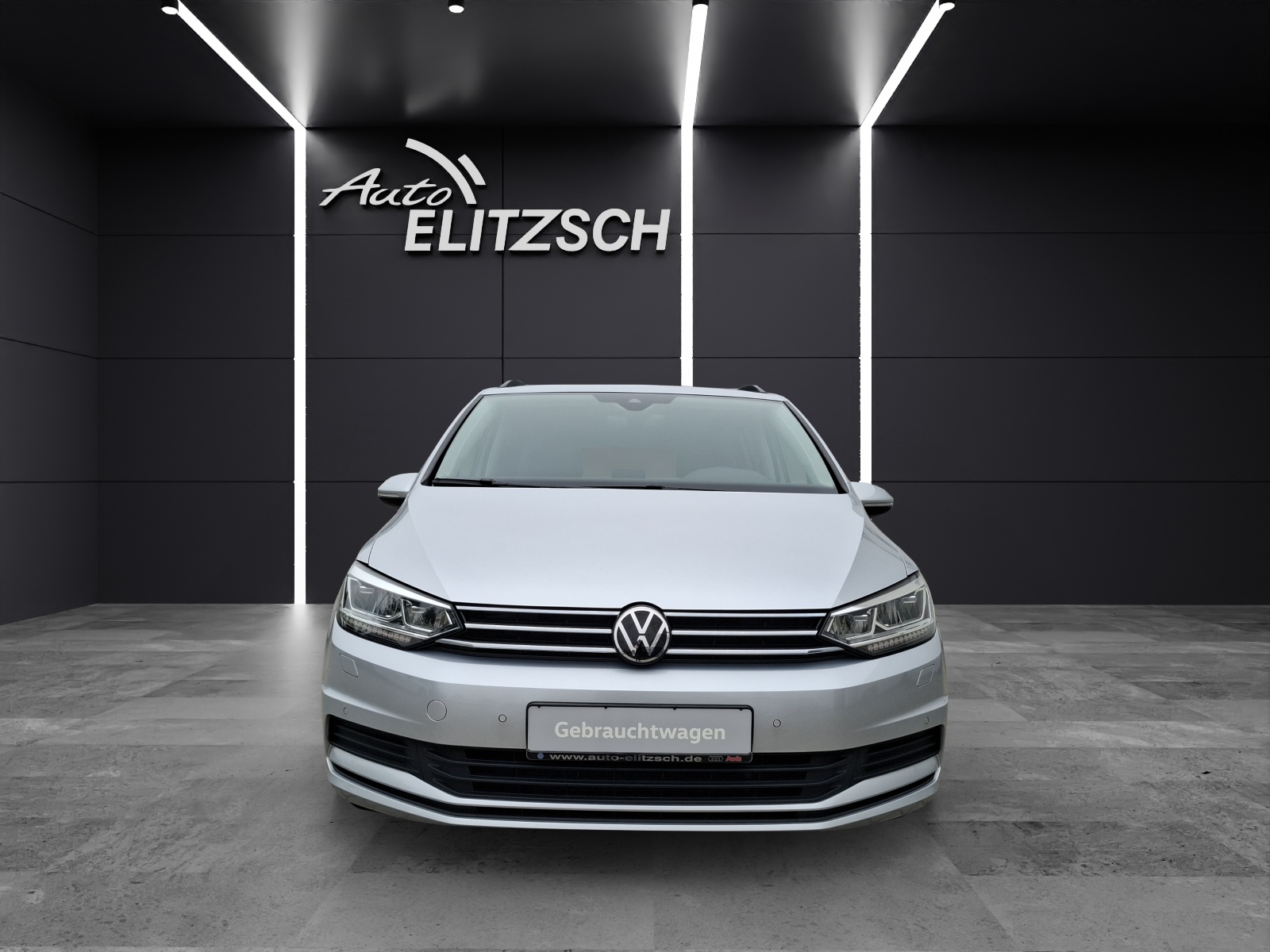 Fahrzeugabbildung Volkswagen Touran TSI Comfortline LED AHK Navi ACC RFK SH